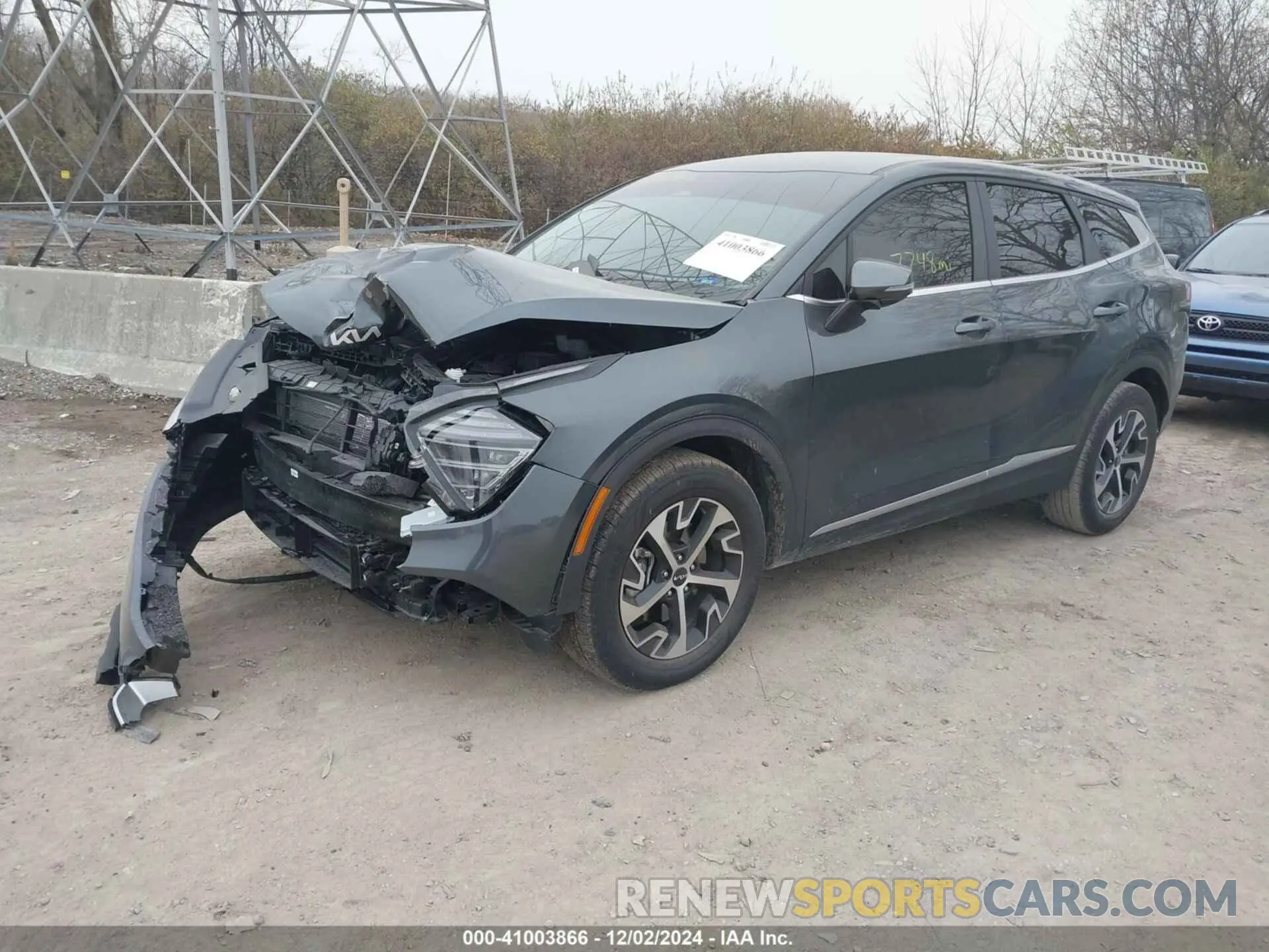 2 fotografías del automóvil dañado KNDPV3DF6R7292998 KIA SPORTAGE 2024