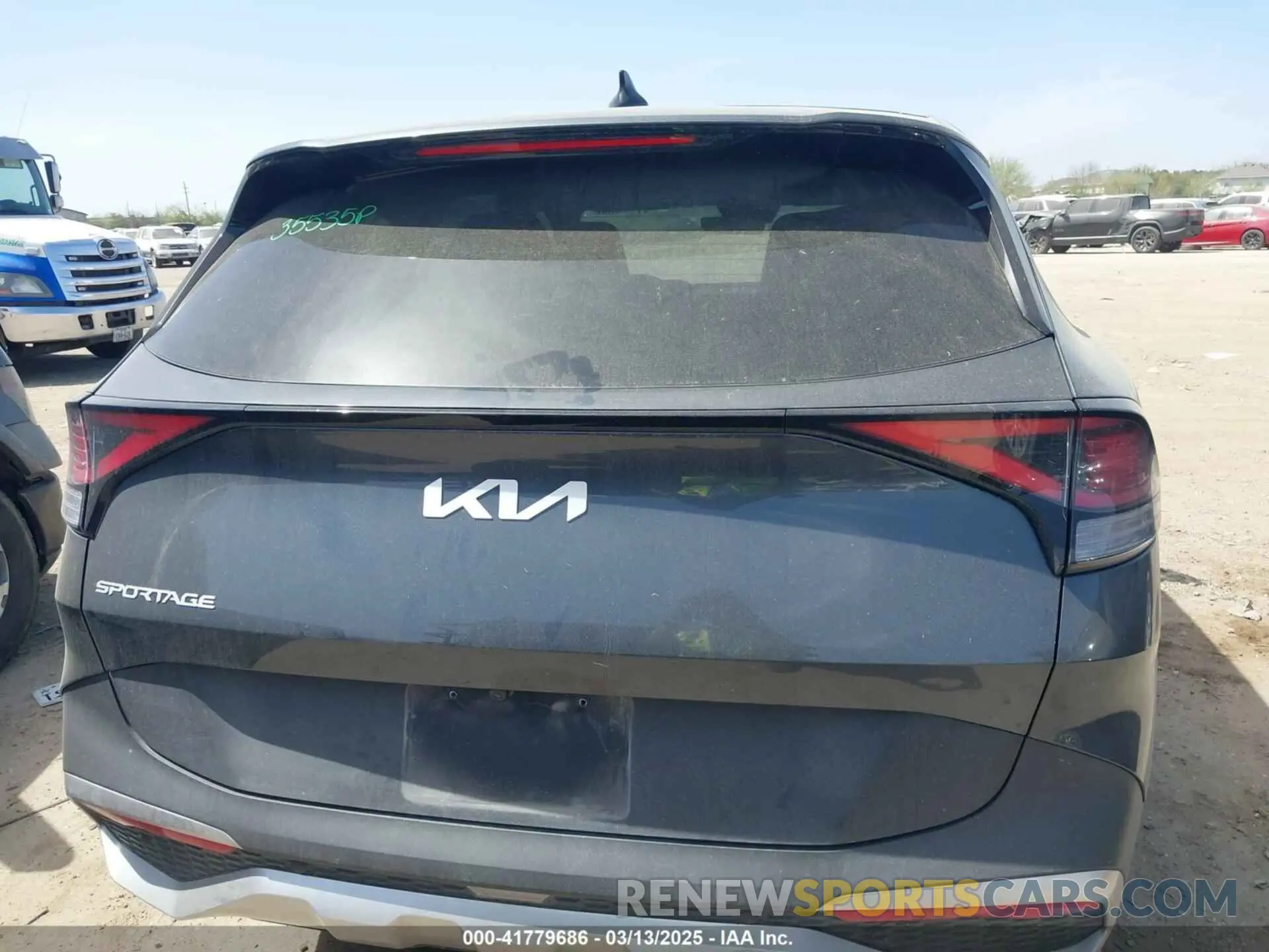 16 fotografías del automóvil dañado KNDPV3DF7R7243955 KIA SPORTAGE 2024
