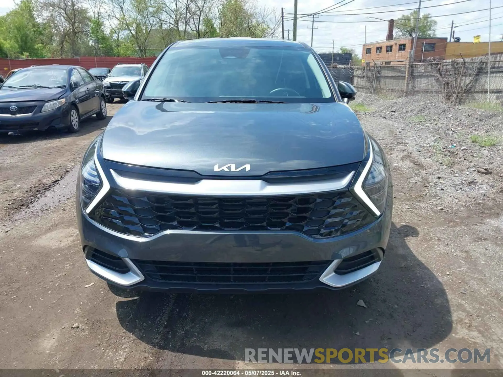 12 fotografías del automóvil dañado KNDPV3DF8R7313690 KIA SPORTAGE 2024