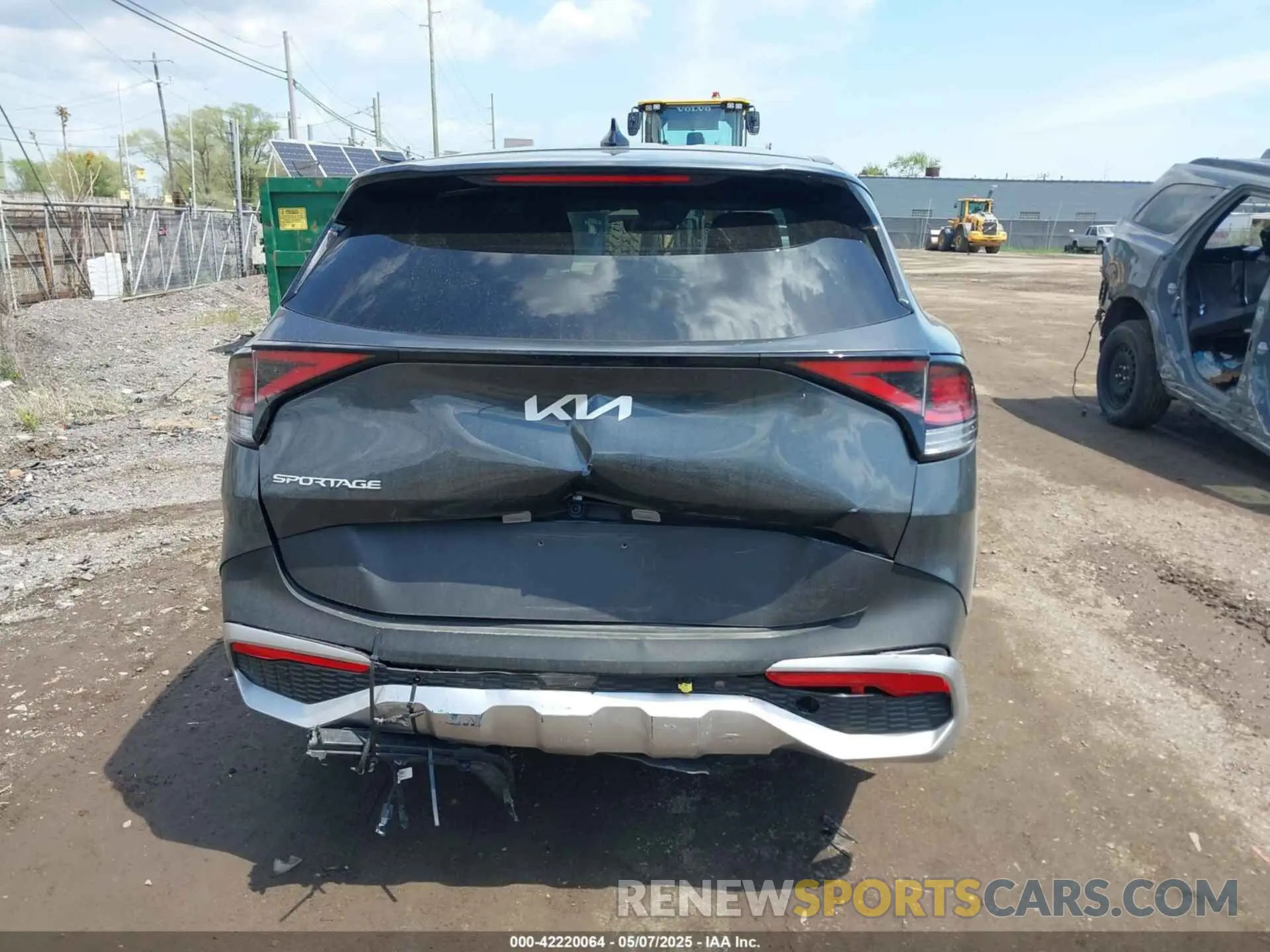 16 fotografías del automóvil dañado KNDPV3DF8R7313690 KIA SPORTAGE 2024