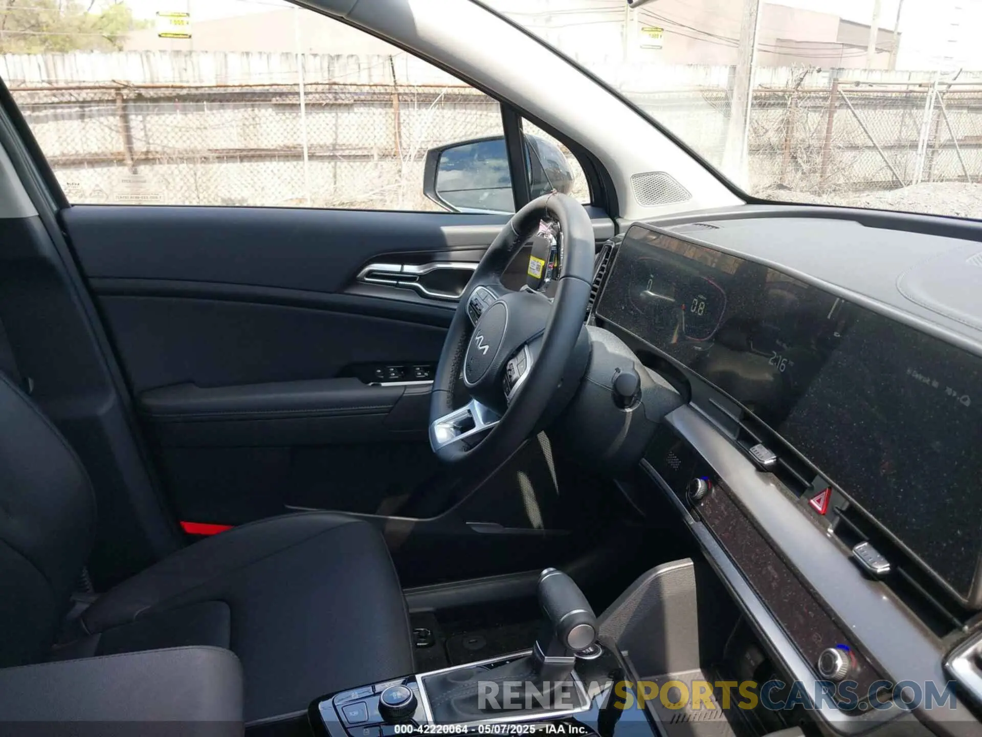 5 fotografías del automóvil dañado KNDPV3DF8R7313690 KIA SPORTAGE 2024