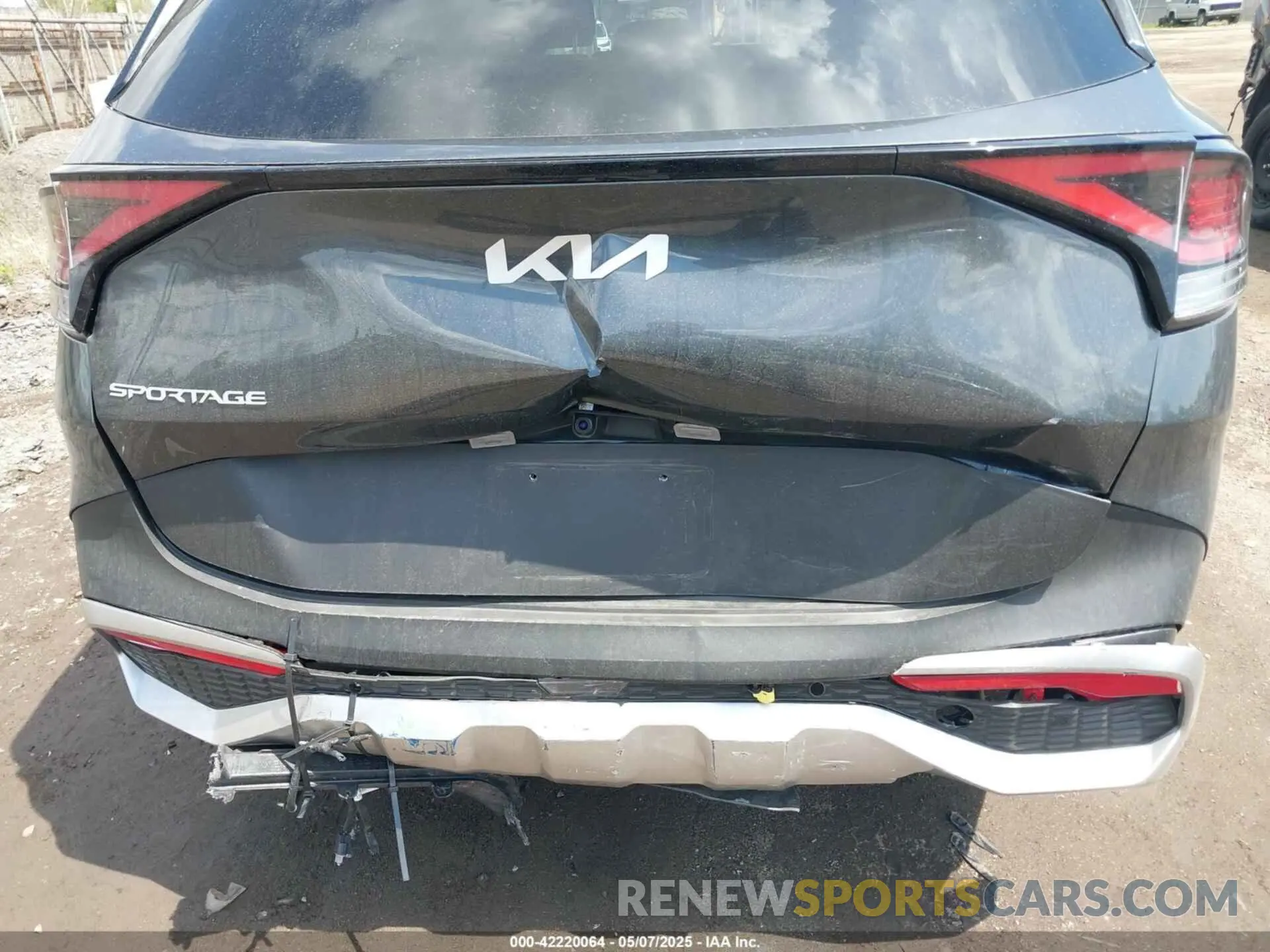6 fotografías del automóvil dañado KNDPV3DF8R7313690 KIA SPORTAGE 2024