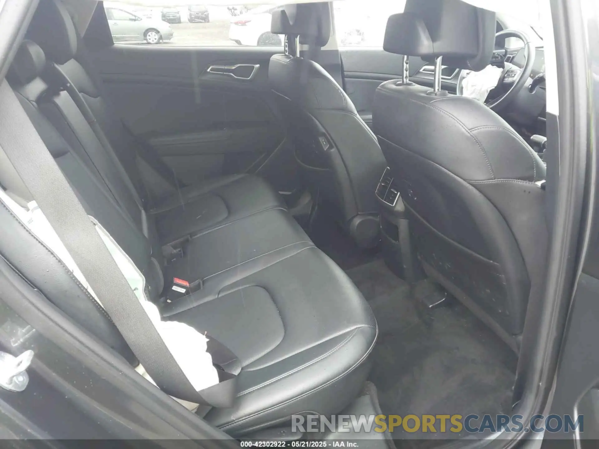 8 fotografías del automóvil dañado KNDPVCDF0R7216970 KIA SPORTAGE 2024