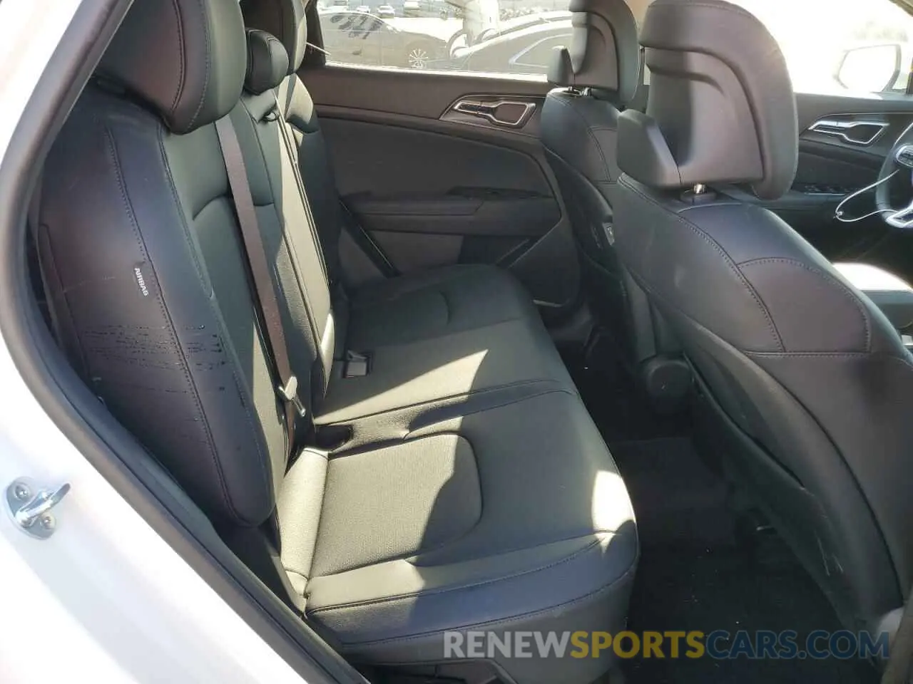 12 fotografías del automóvil dañado KNDPVCDG3R7158247 KIA SPORTAGE 2024