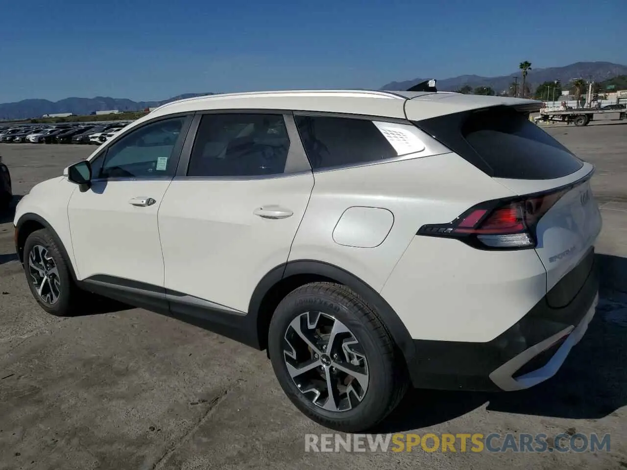 2 fotografías del automóvil dañado KNDPVCDG3R7158247 KIA SPORTAGE 2024