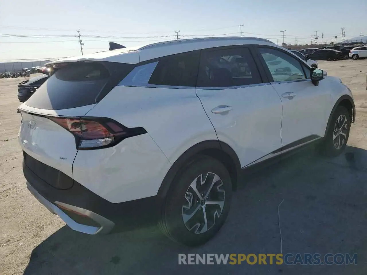 3 fotografías del automóvil dañado KNDPVCDG3R7158247 KIA SPORTAGE 2024