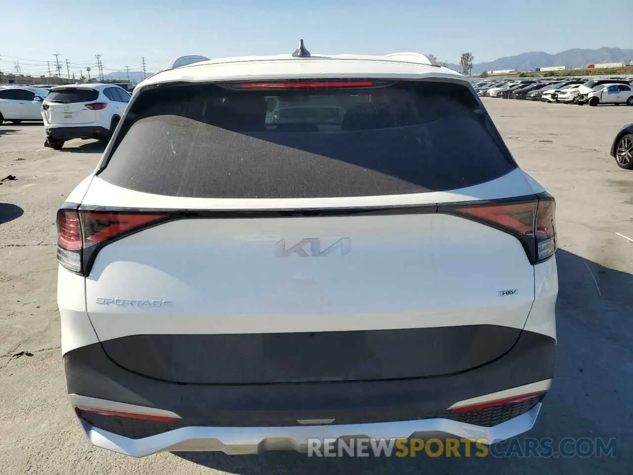 6 fotografías del automóvil dañado KNDPVCDG3R7158247 KIA SPORTAGE 2024