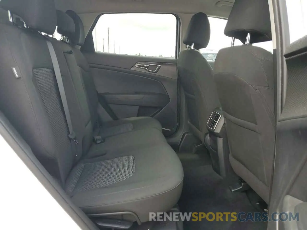 10 fotografías del automóvil dañado 5XYK23DF0SG308754 KIA SPORTAGE 2025