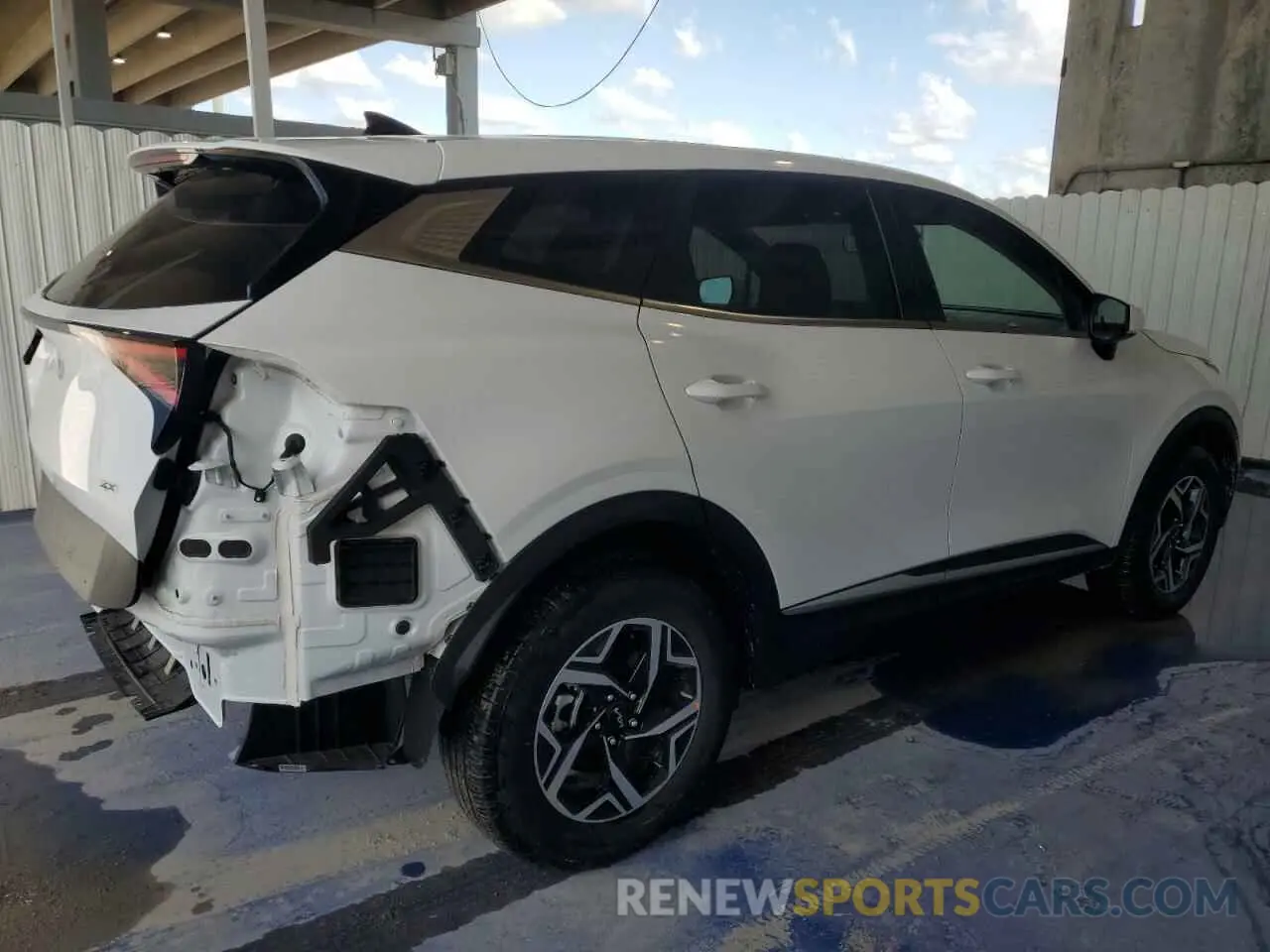 3 fotografías del automóvil dañado 5XYK2CDF6SG311996 KIA SPORTAGE 2025