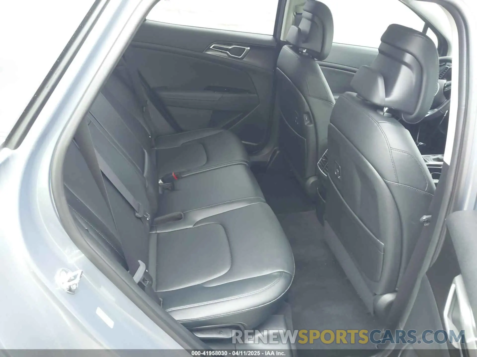 8 fotografías del automóvil dañado 5XYK33DF0SG256393 KIA SPORTAGE 2025