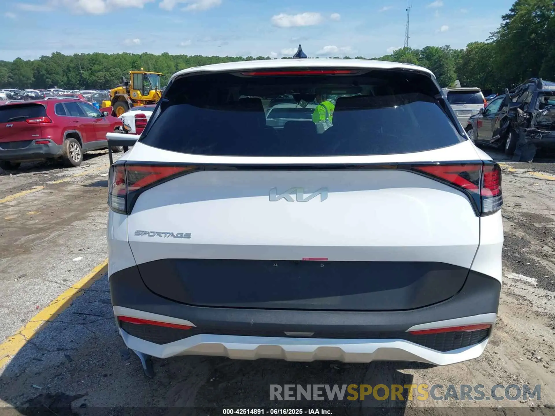 16 fotografías del automóvil dañado 5XYK33DF1SG233558 KIA SPORTAGE 2025