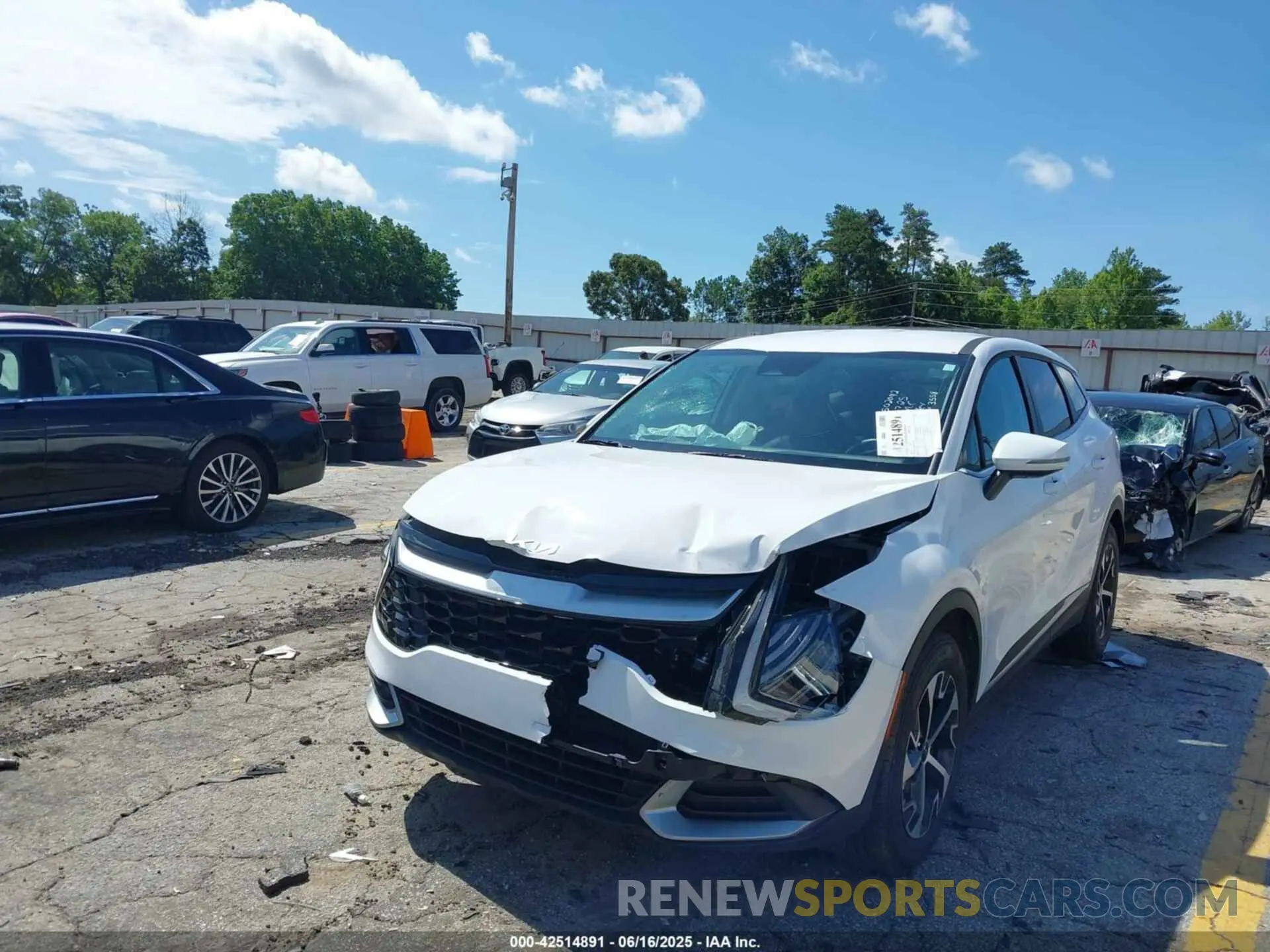 2 fotografías del automóvil dañado 5XYK33DF1SG233558 KIA SPORTAGE 2025