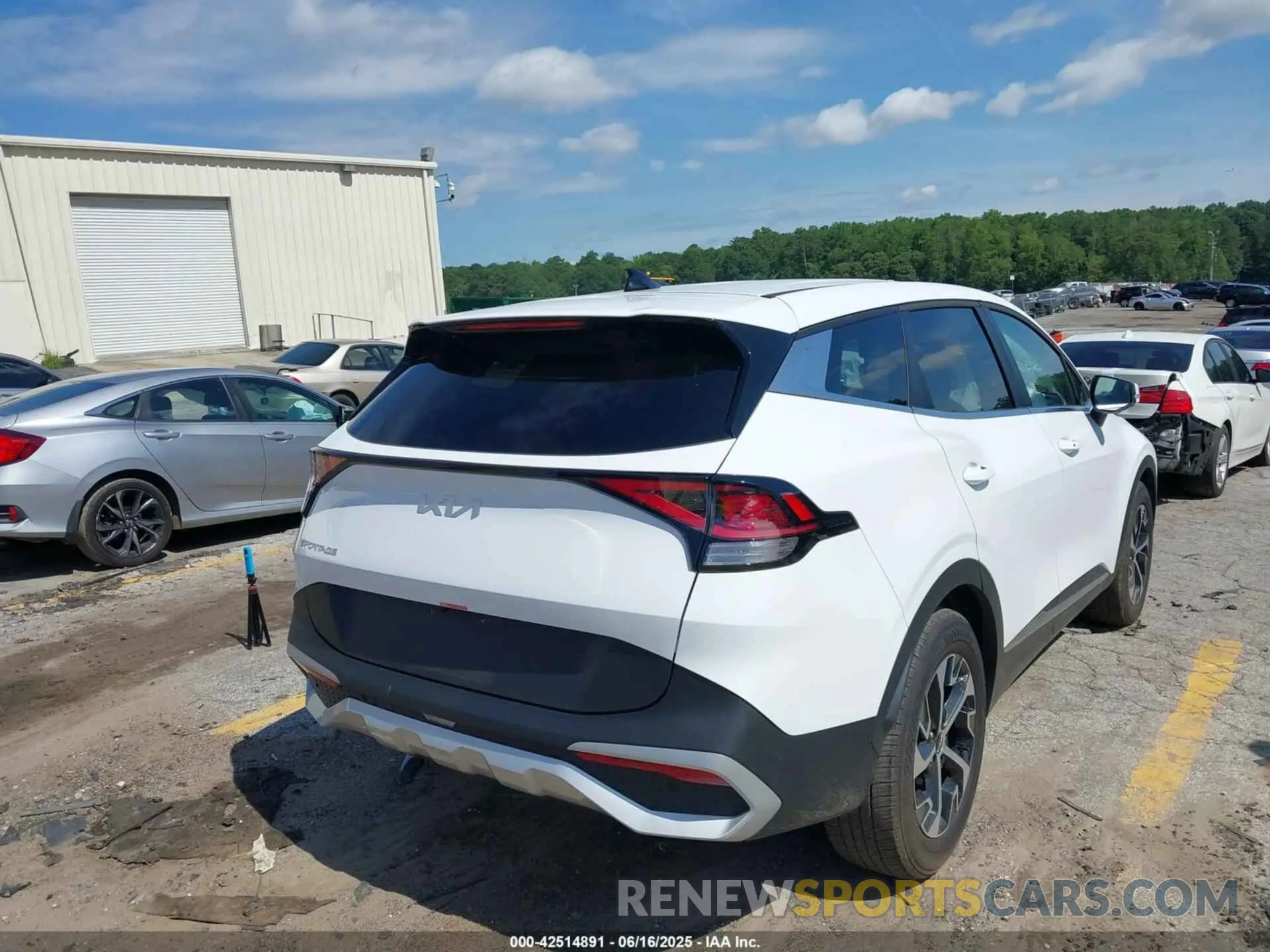 4 fotografías del automóvil dañado 5XYK33DF1SG233558 KIA SPORTAGE 2025
