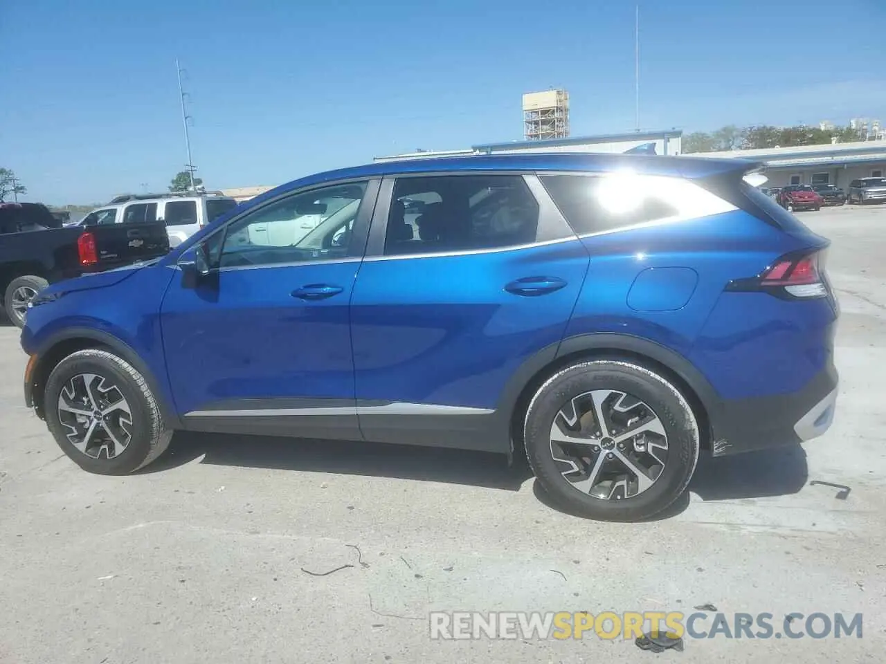 2 fotografías del automóvil dañado 5XYK33DF1SG291119 KIA SPORTAGE 2025