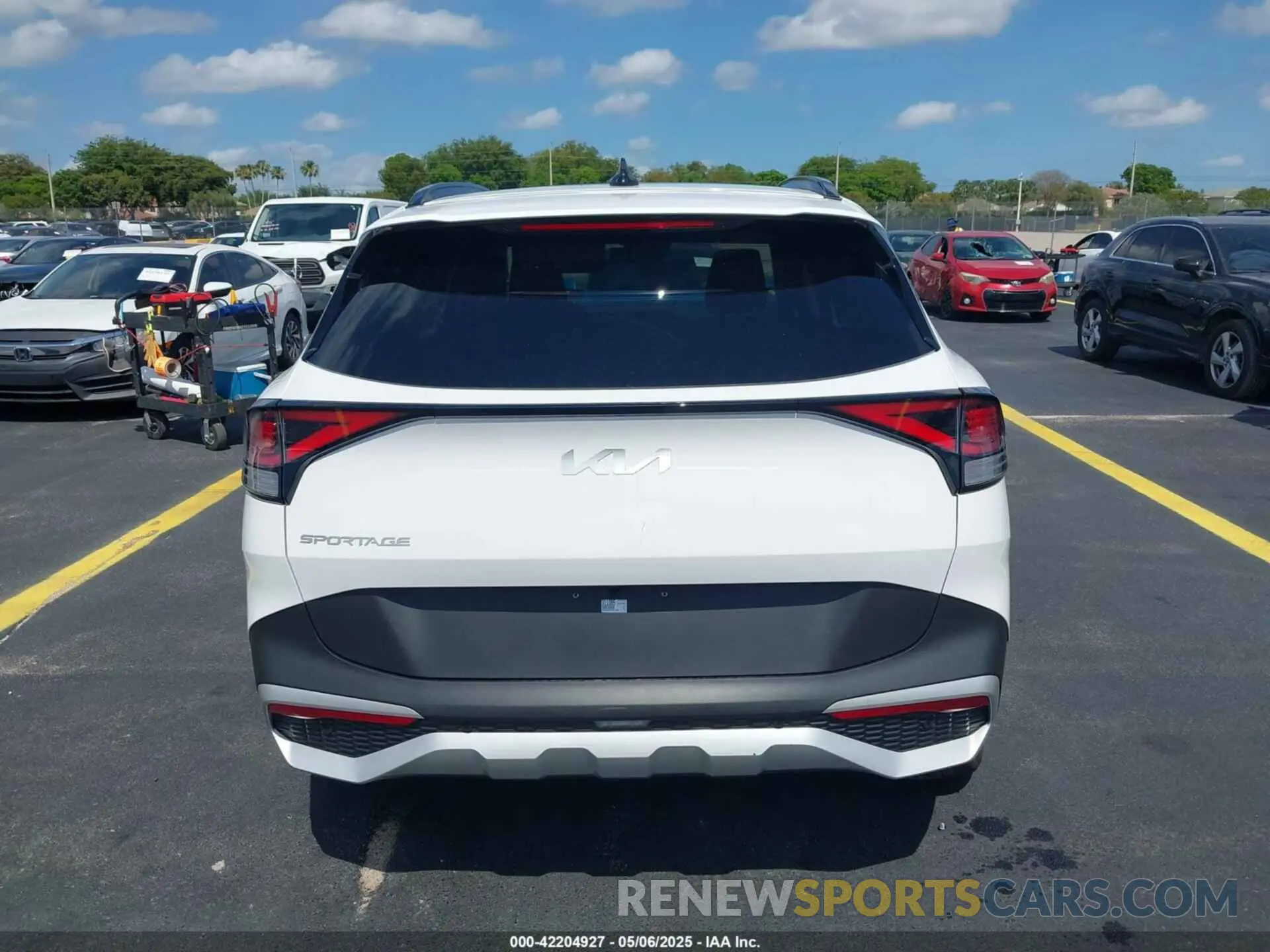 17 fotografías del automóvil dañado 5XYK33DF2SG311085 KIA SPORTAGE 2025