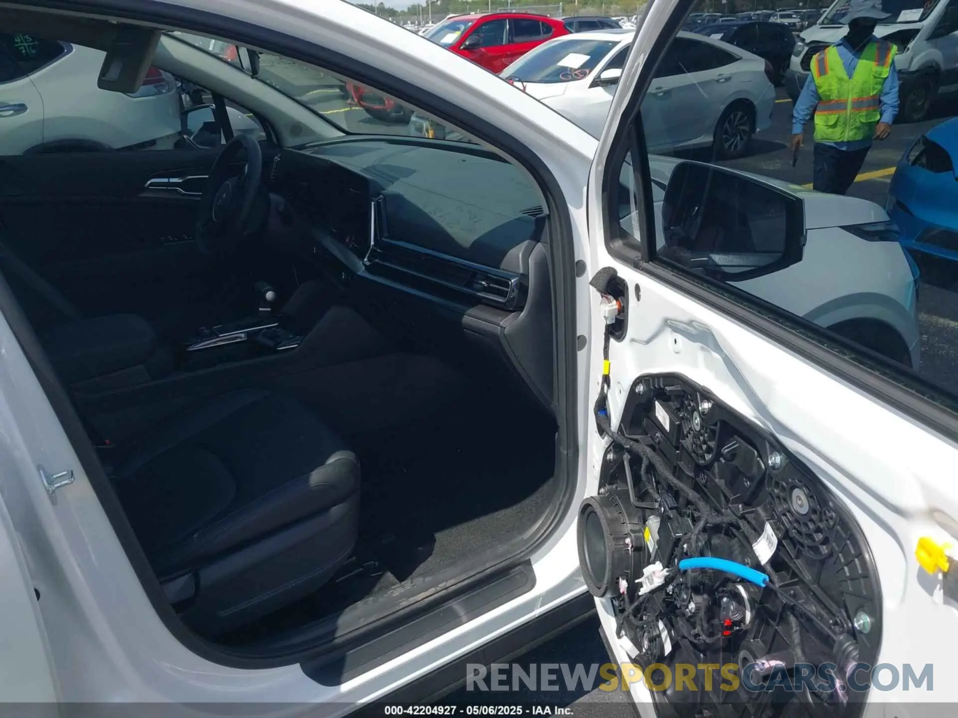 5 fotografías del automóvil dañado 5XYK33DF2SG311085 KIA SPORTAGE 2025