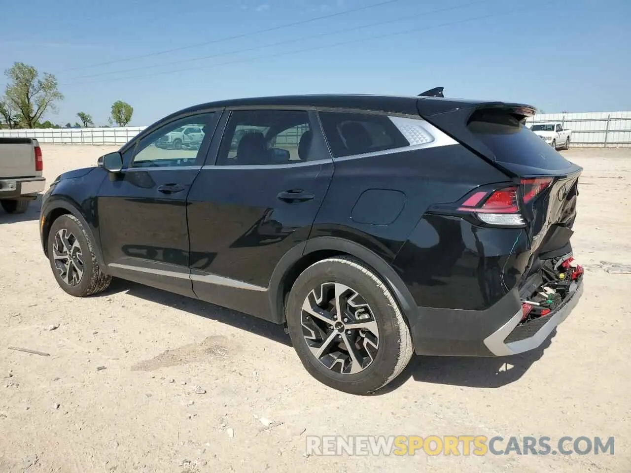 2 fotografías del automóvil dañado 5XYK33DF3SG243671 KIA SPORTAGE 2025