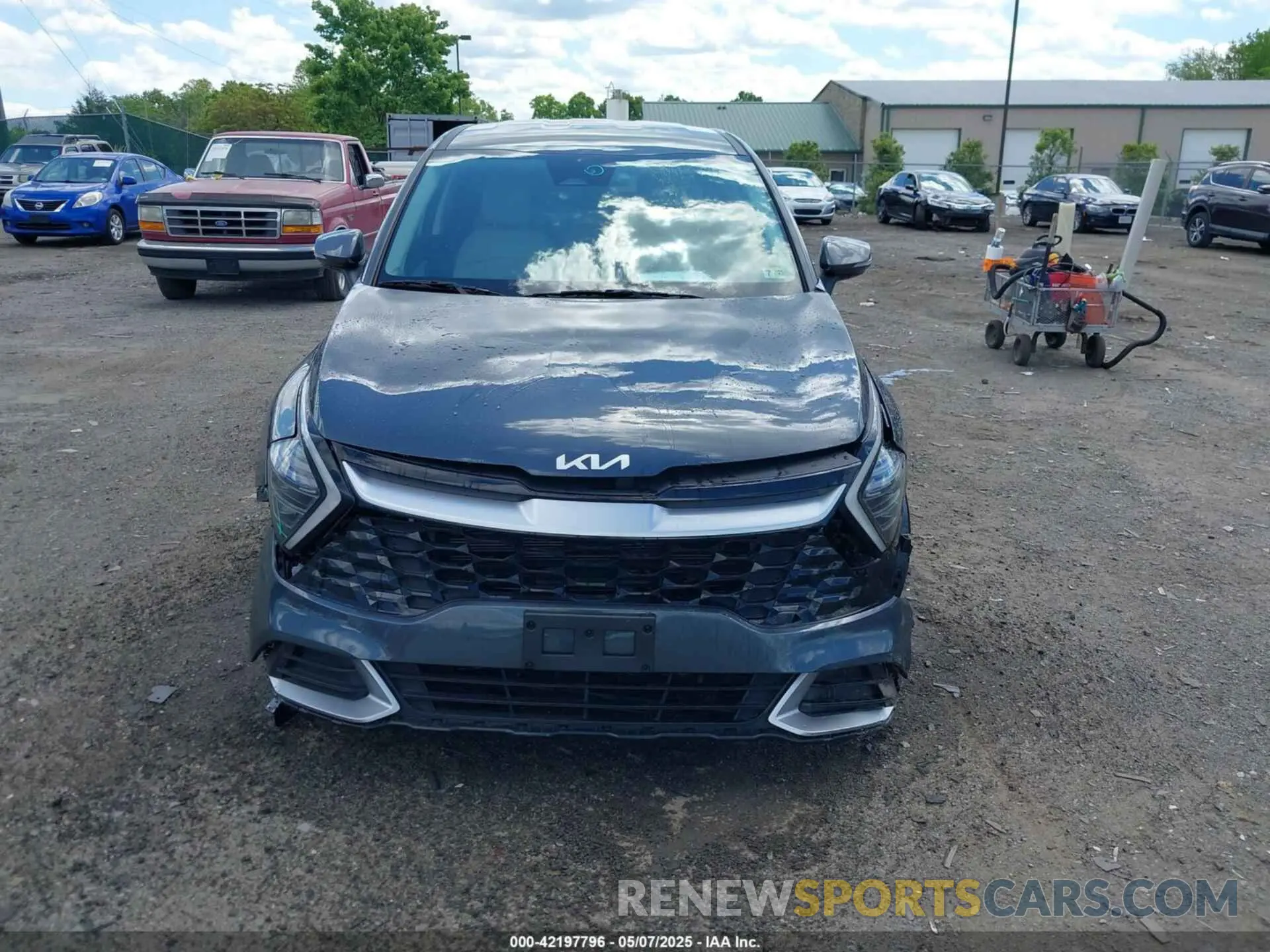 13 fotografías del automóvil dañado 5XYK33DF4SG235160 KIA SPORTAGE 2025