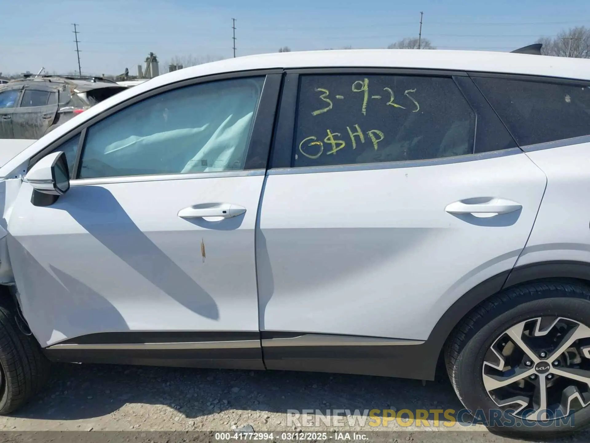 14 fotografías del automóvil dañado 5XYK33DF4SG269101 KIA SPORTAGE 2025