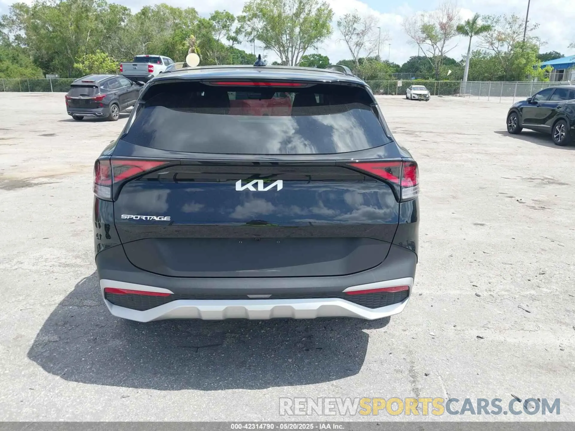 16 fotografías del automóvil dañado 5XYK33DF4SG319012 KIA SPORTAGE 2025