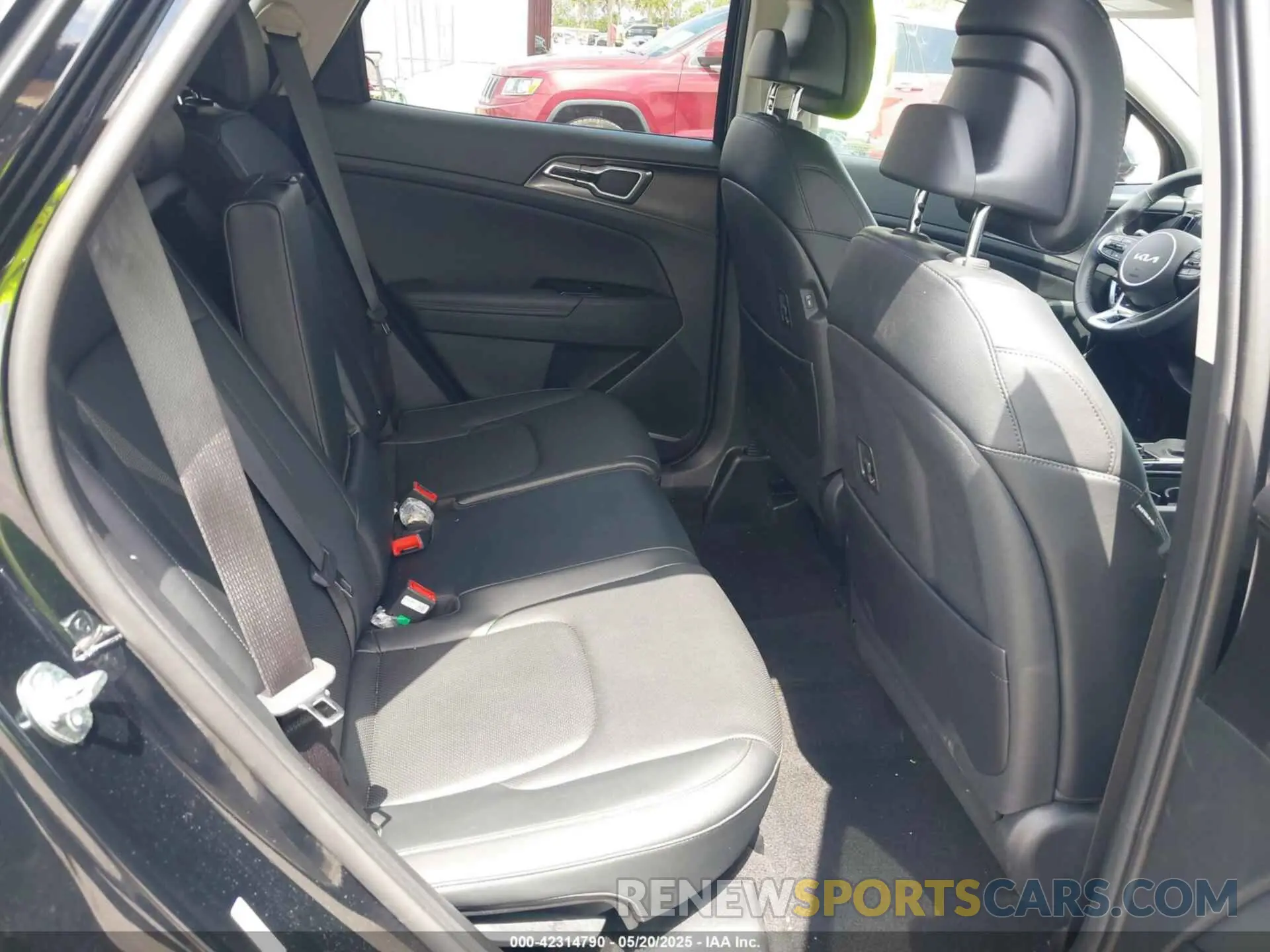 8 fotografías del automóvil dañado 5XYK33DF4SG319012 KIA SPORTAGE 2025