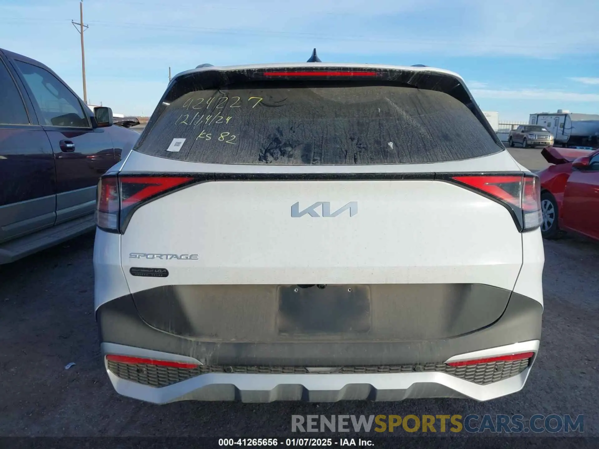 17 fotografías del automóvil dañado 5XYK33DF6SG242174 KIA SPORTAGE 2025
