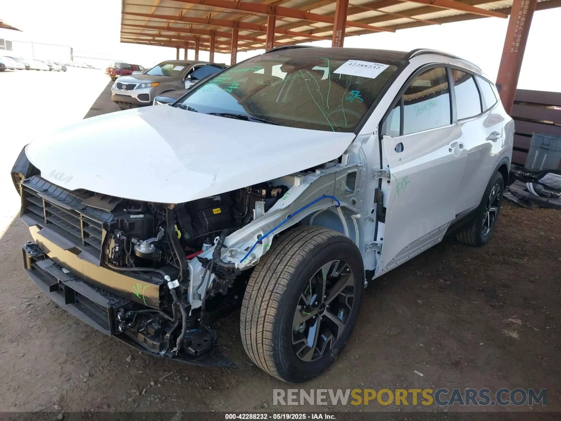 2 fotografías del automóvil dañado 5XYK33DF6SG320016 KIA SPORTAGE 2025