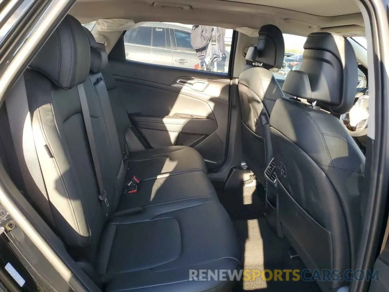 12 fotografías del automóvil dañado 5XYK33DF8SG284152 KIA SPORTAGE 2025