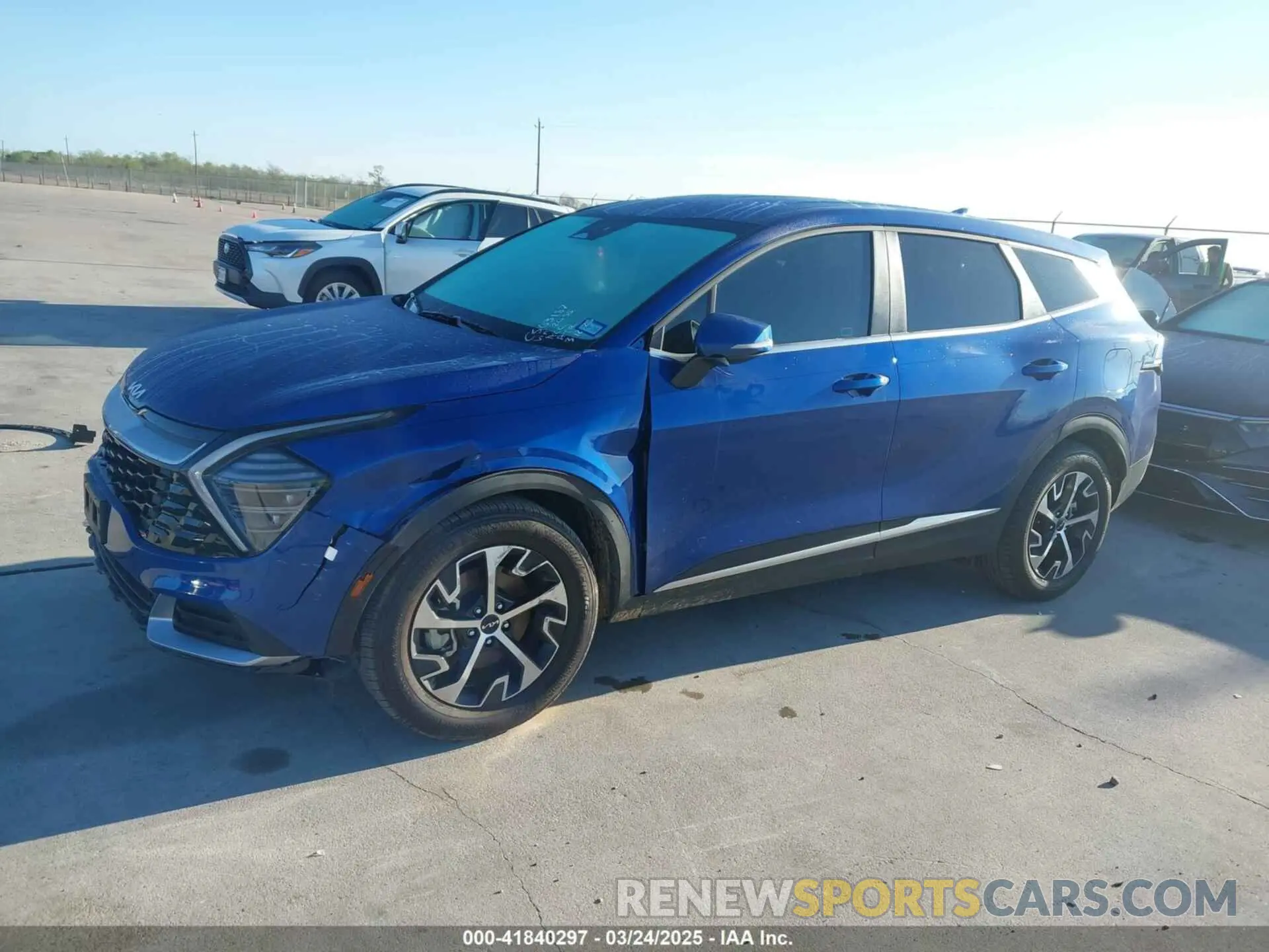 2 fotografías del automóvil dañado 5XYK33DF9SG242055 KIA SPORTAGE 2025