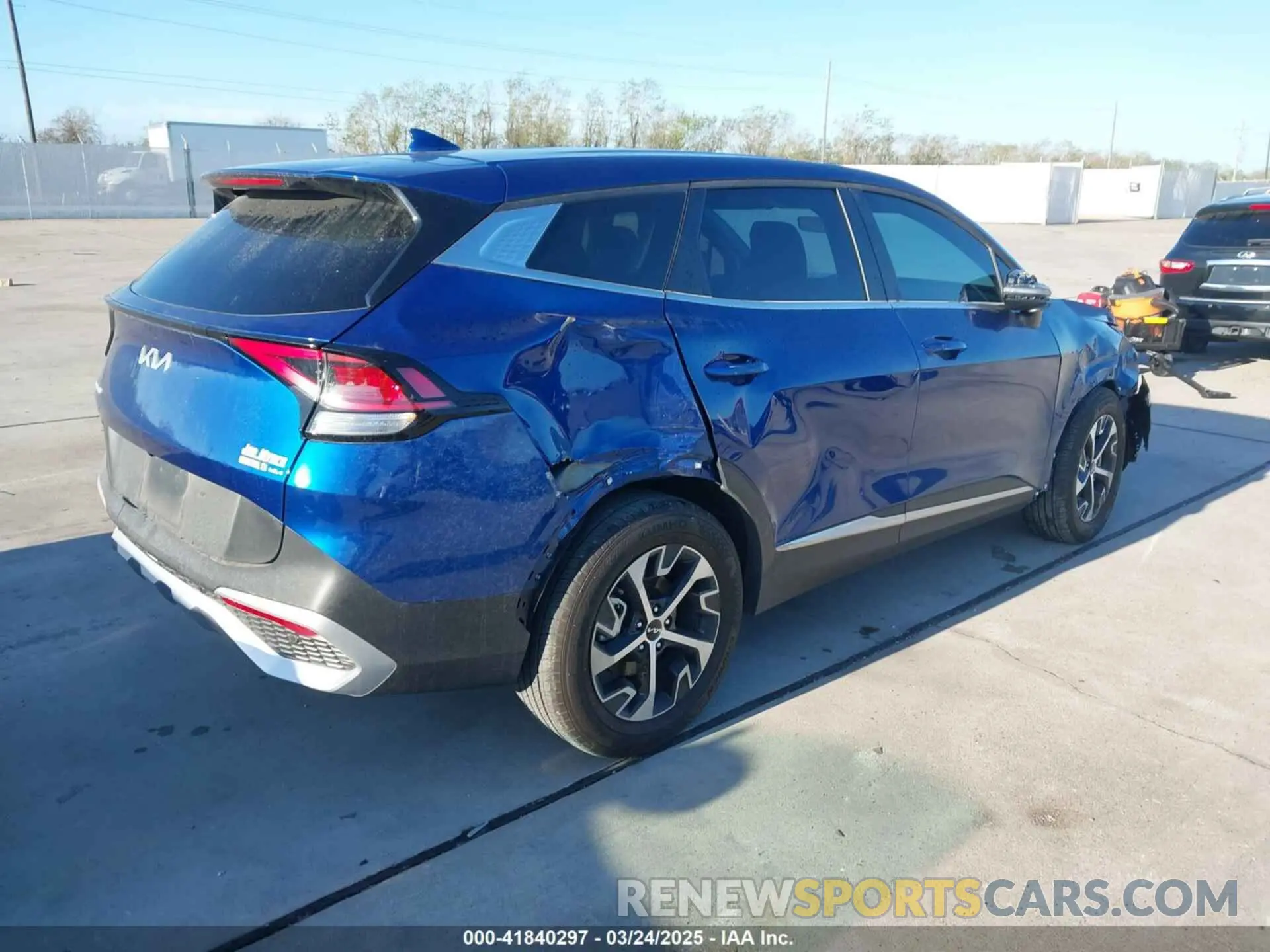 4 fotografías del automóvil dañado 5XYK33DF9SG242055 KIA SPORTAGE 2025