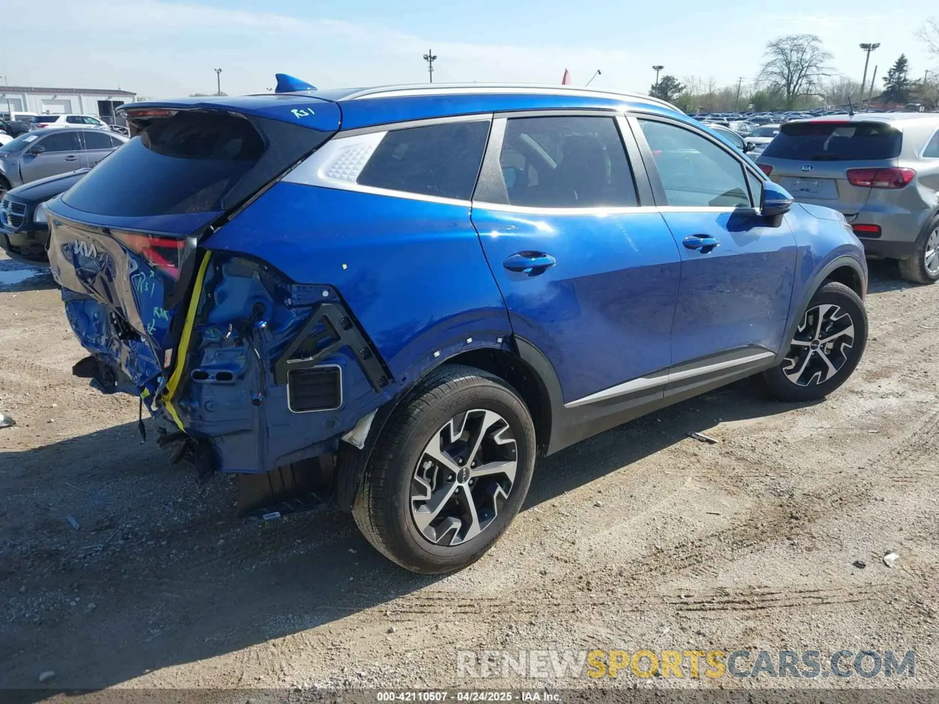 4 fotografías del automóvil dañado 5XYK3CDF3SG255979 KIA SPORTAGE 2025