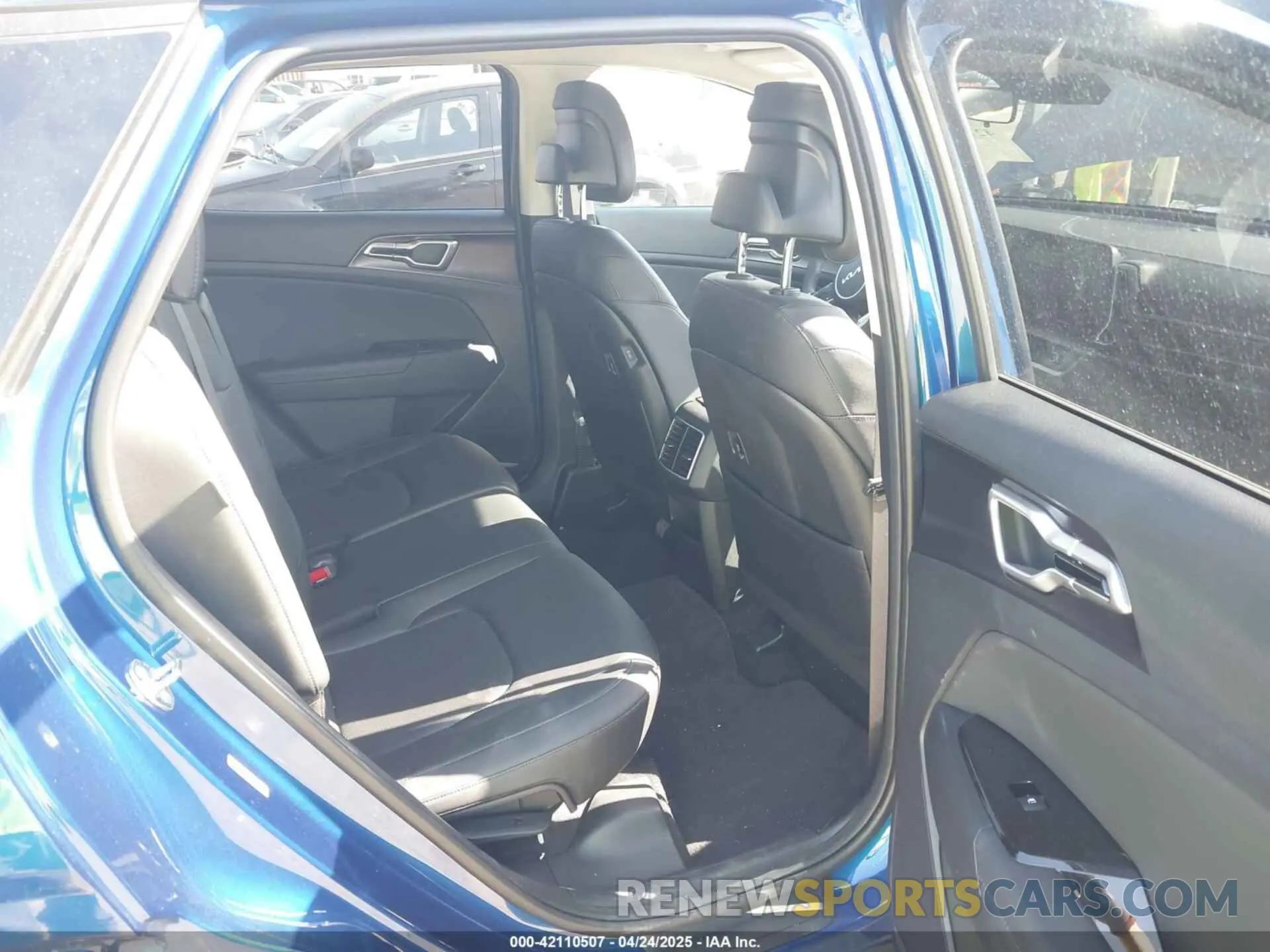 8 fotografías del automóvil dañado 5XYK3CDF3SG255979 KIA SPORTAGE 2025