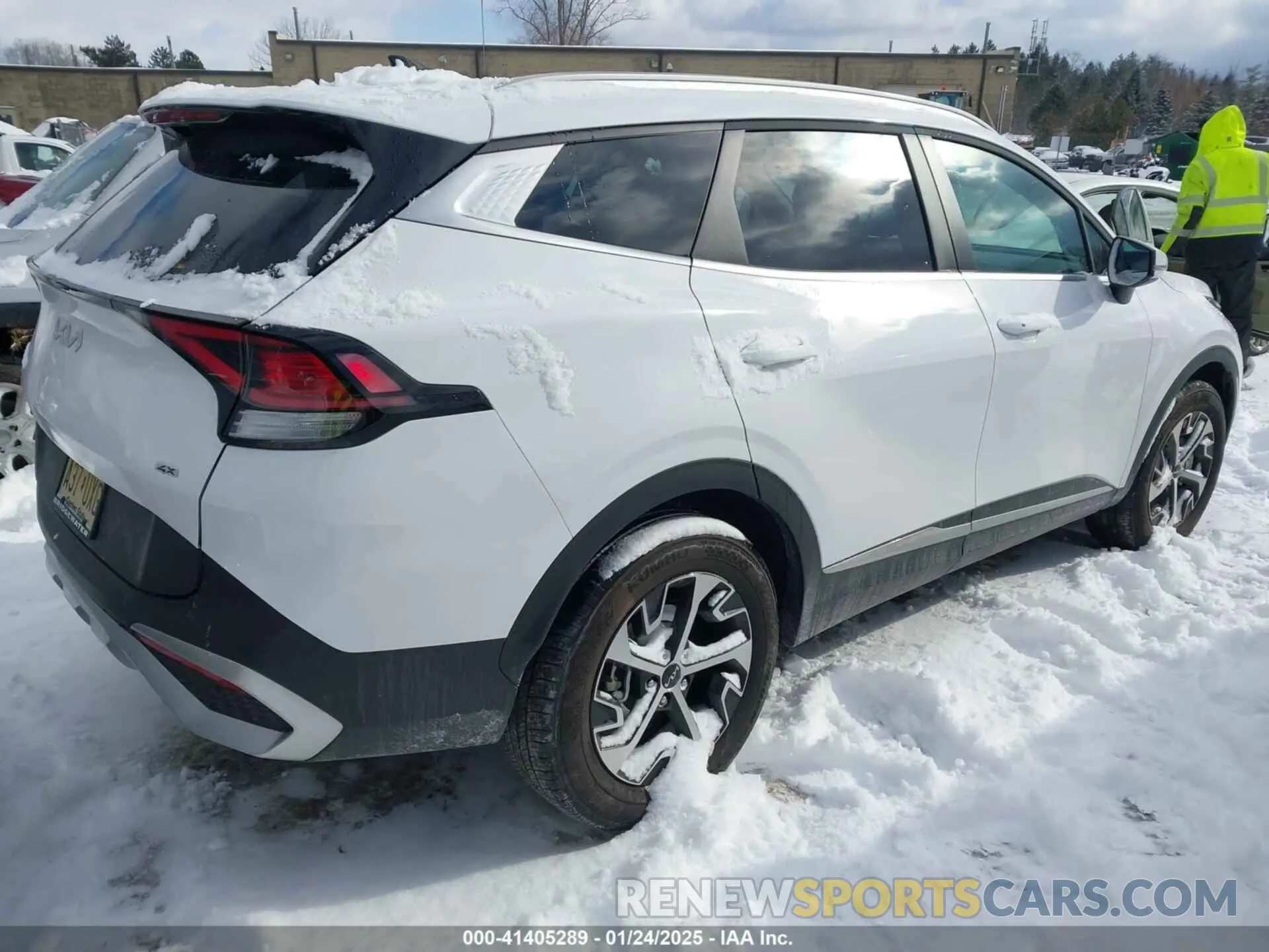 4 fotografías del automóvil dañado 5XYK3CDFXSG236670 KIA SPORTAGE 2025