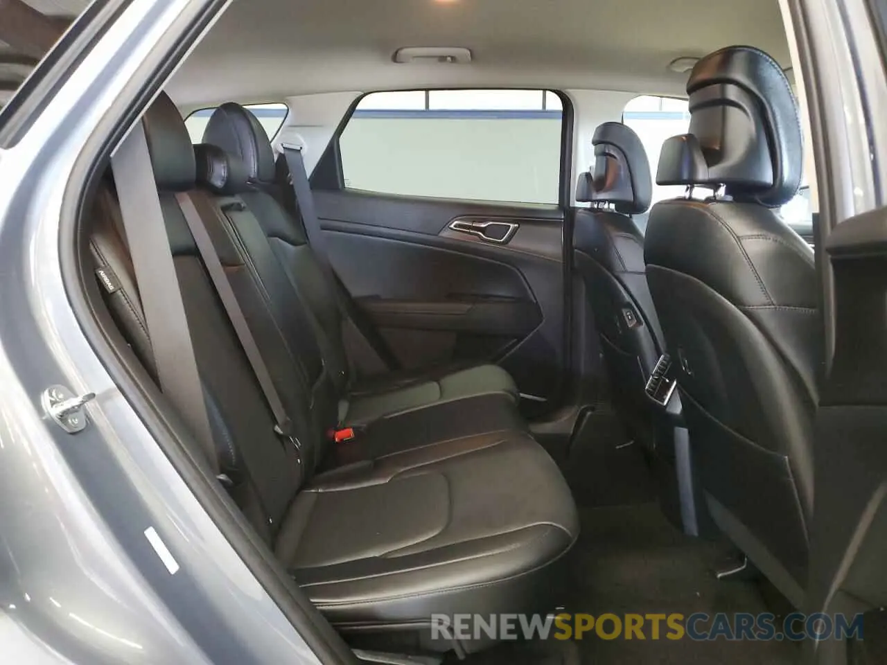 11 fotografías del automóvil dañado 5XYK3CDFXSG247507 KIA SPORTAGE 2025