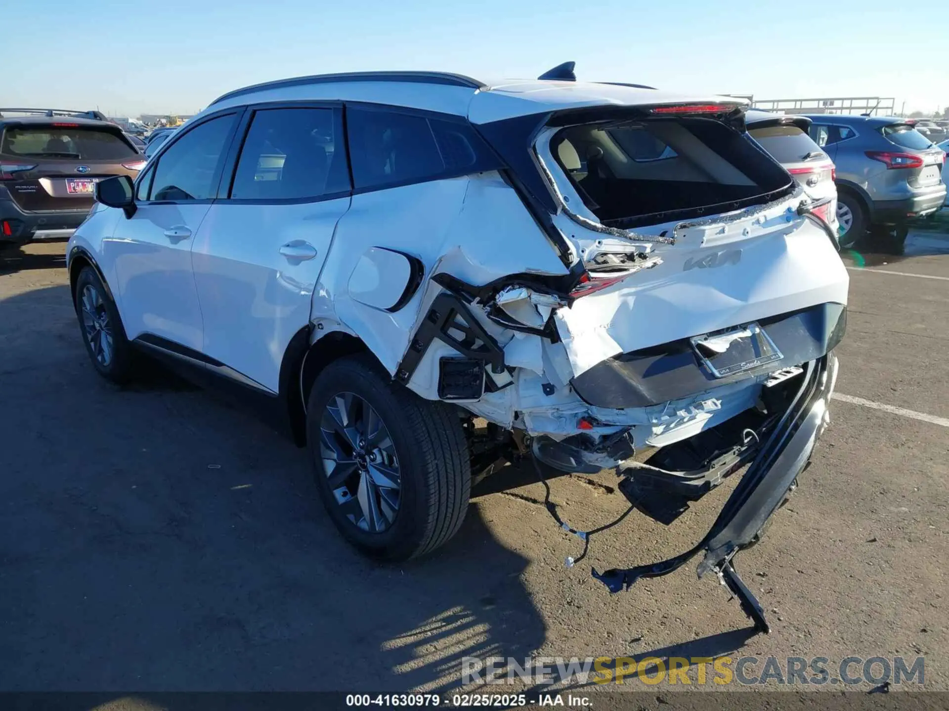 3 fotografías del automóvil dañado 5XYK43DF1SG264614 KIA SPORTAGE 2025