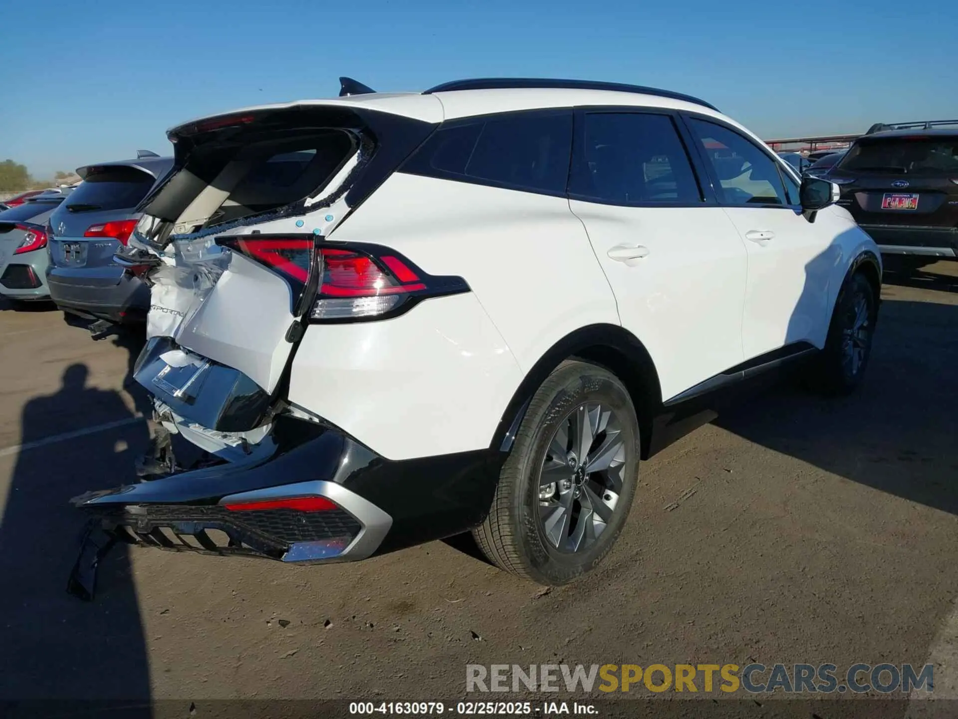 4 fotografías del automóvil dañado 5XYK43DF1SG264614 KIA SPORTAGE 2025