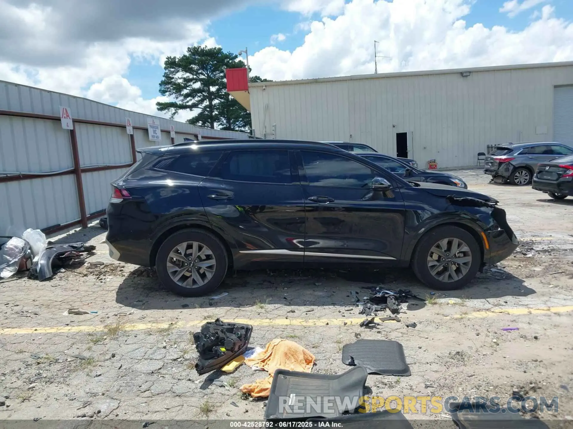 14 fotografías del automóvil dañado 5XYK43DF4SG238167 KIA SPORTAGE 2025