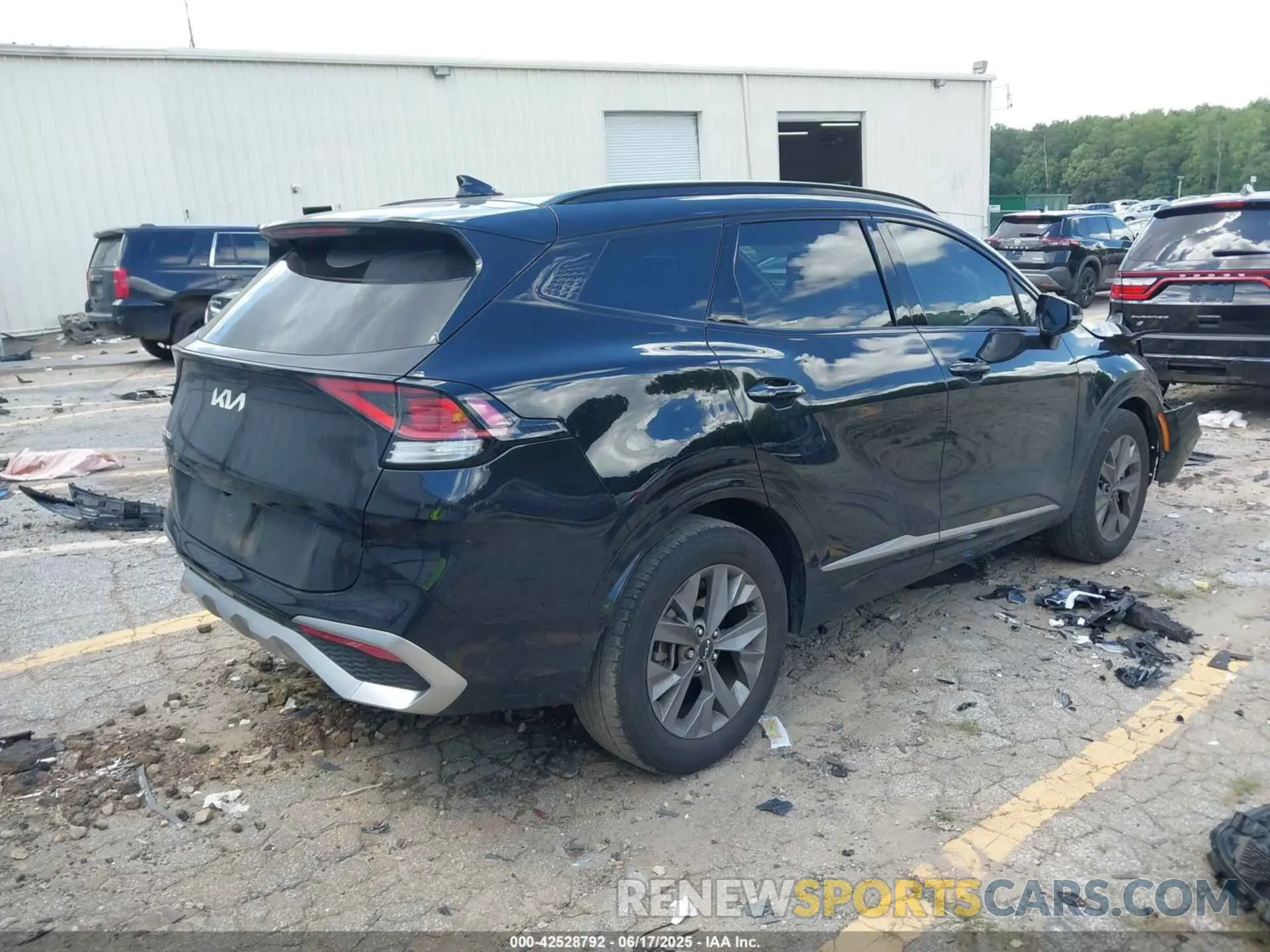 4 fotografías del automóvil dañado 5XYK43DF4SG238167 KIA SPORTAGE 2025
