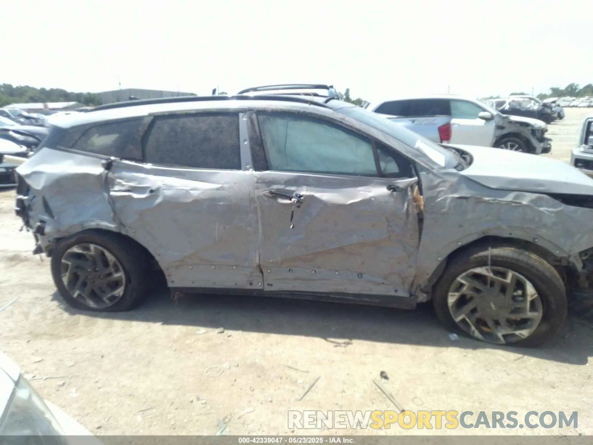 12 fotografías del automóvil dañado 5XYK53DF0SG292417 KIA SPORTAGE 2025