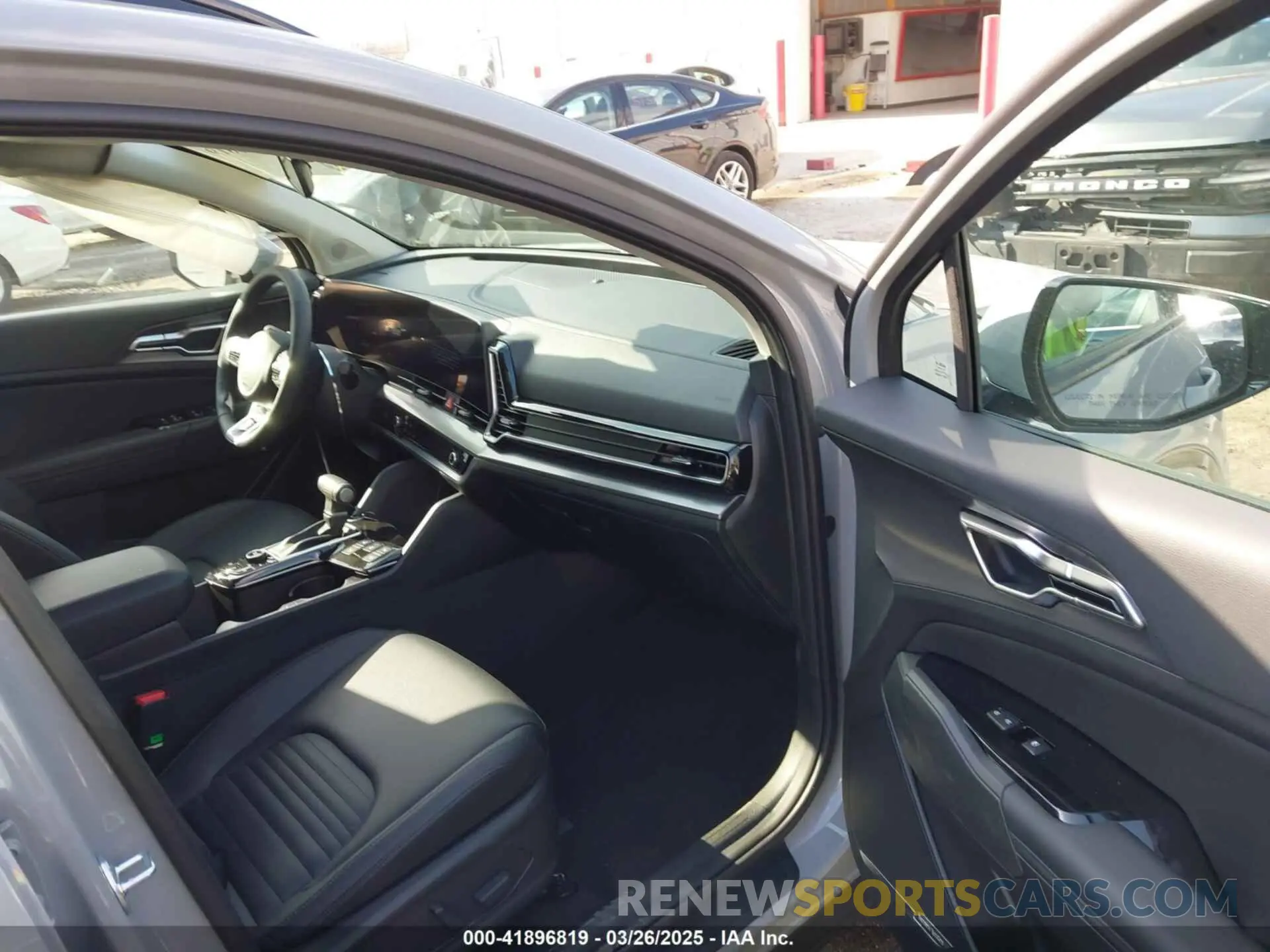 5 fotografías del automóvil dañado 5XYK53DF1SG295214 KIA SPORTAGE 2025
