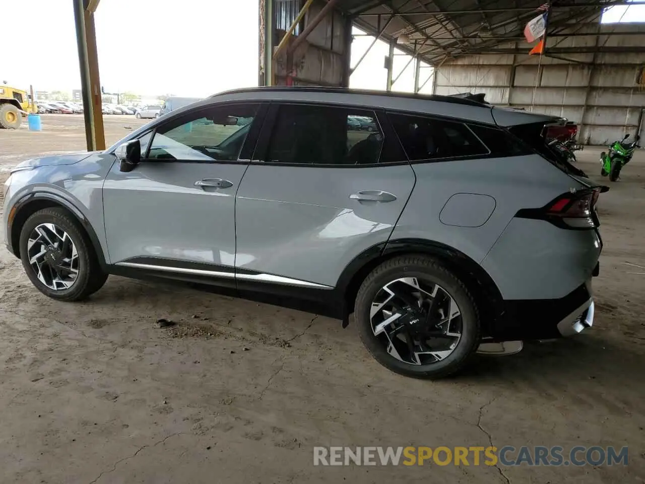 2 fotografías del automóvil dañado 5XYK53DF4SG235556 KIA SPORTAGE 2025