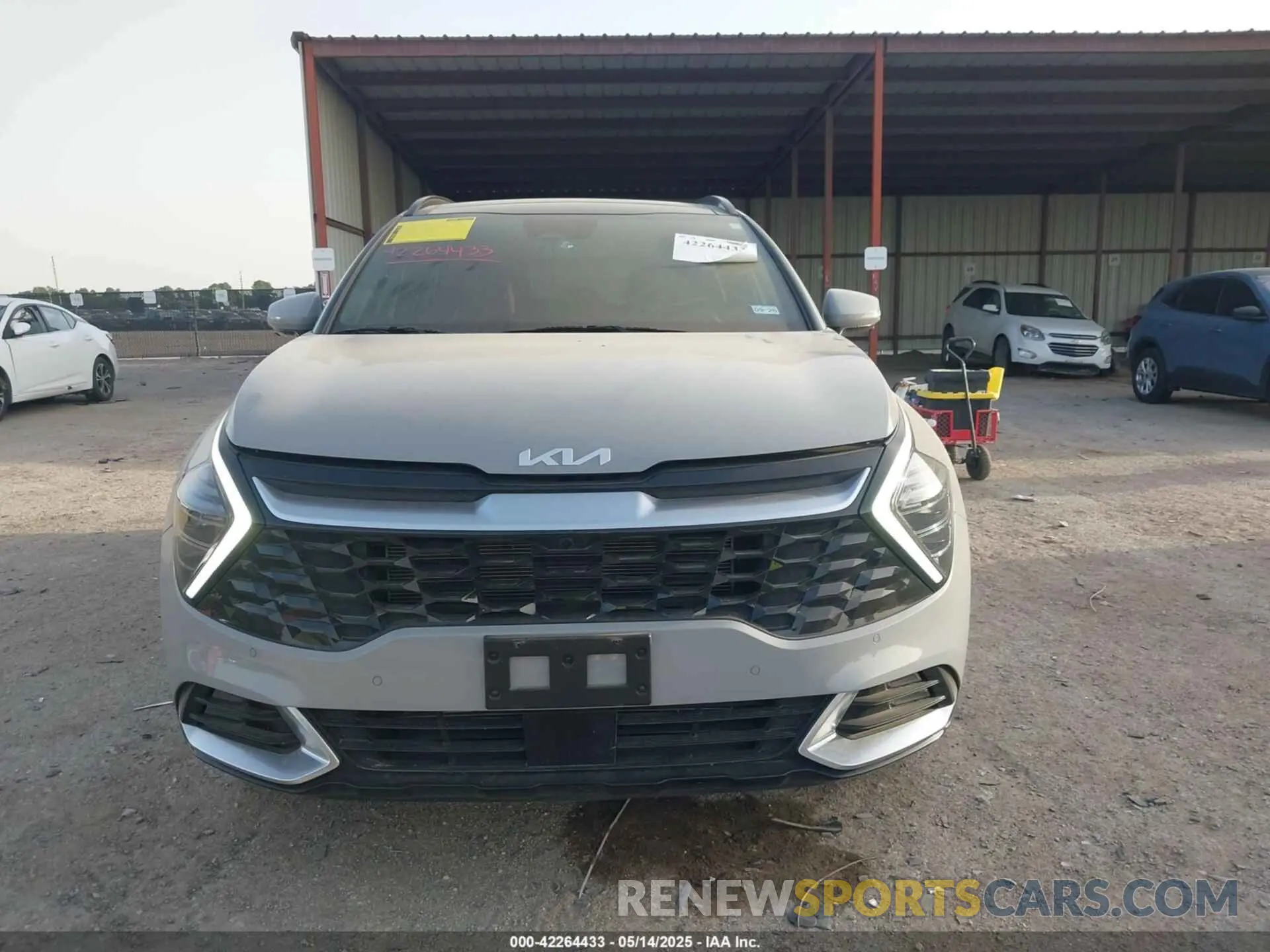 13 fotografías del automóvil dañado 5XYK53DF4SG237100 KIA SPORTAGE 2025