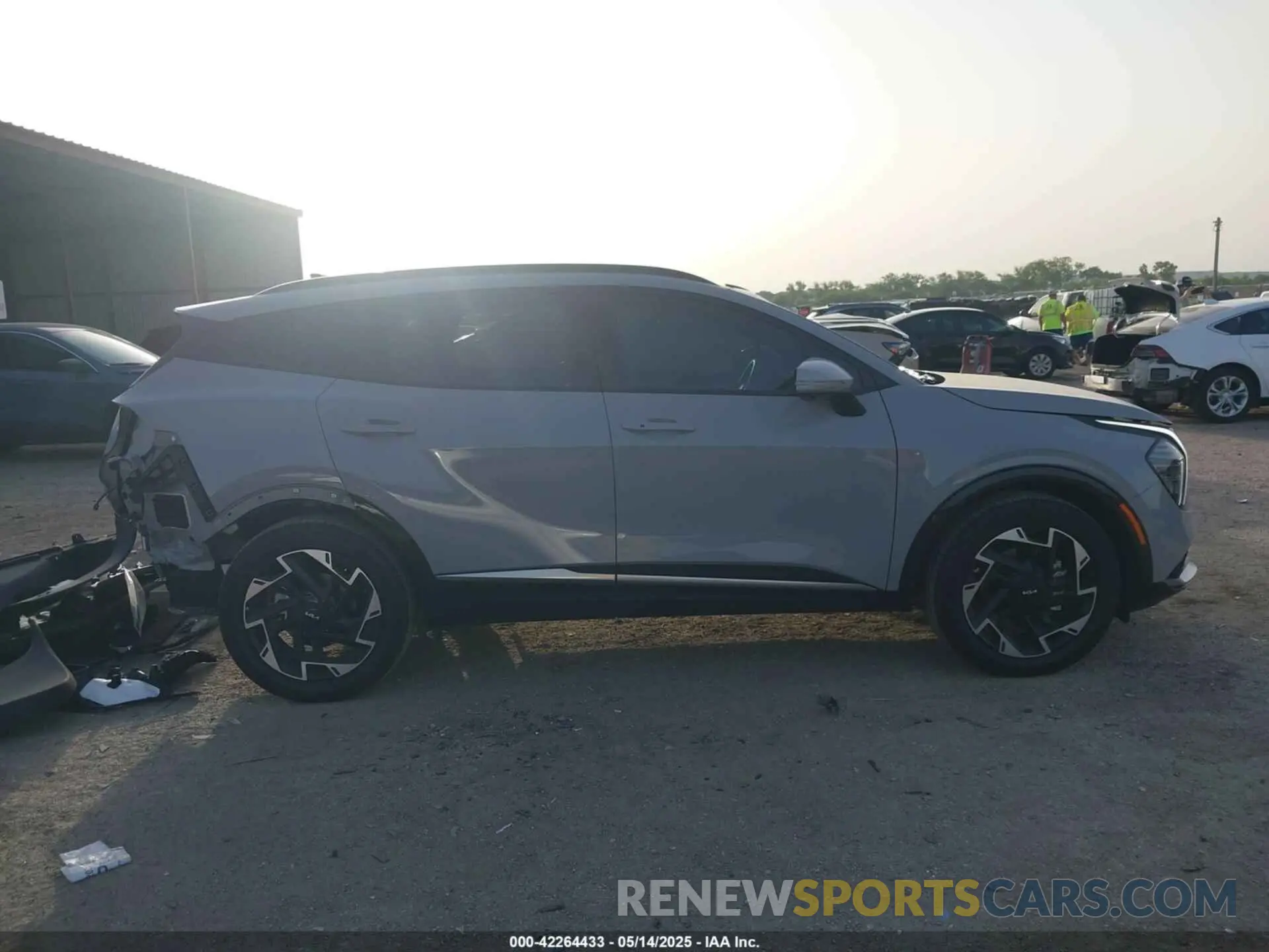 14 fotografías del automóvil dañado 5XYK53DF4SG237100 KIA SPORTAGE 2025