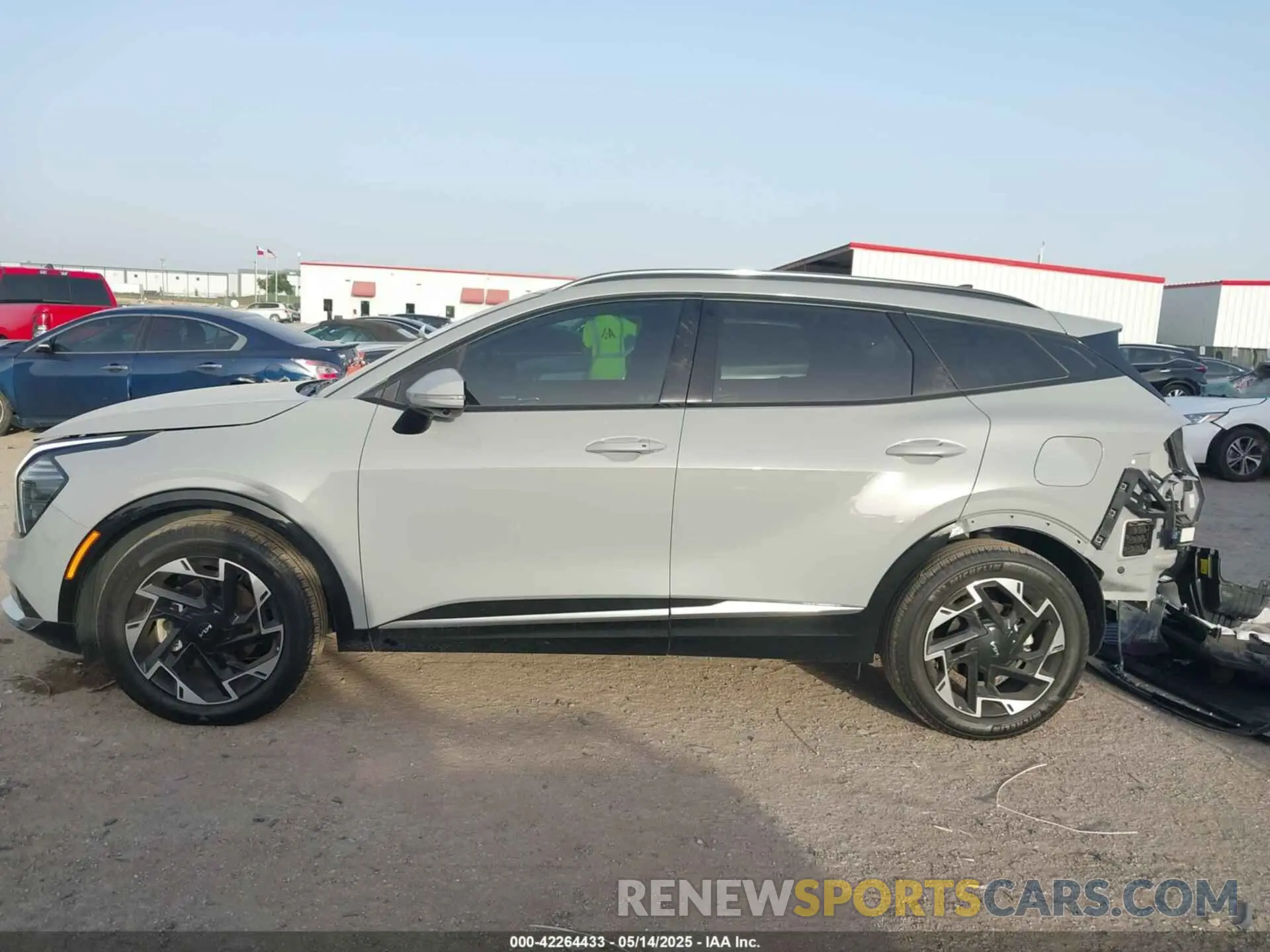 15 fotografías del automóvil dañado 5XYK53DF4SG237100 KIA SPORTAGE 2025