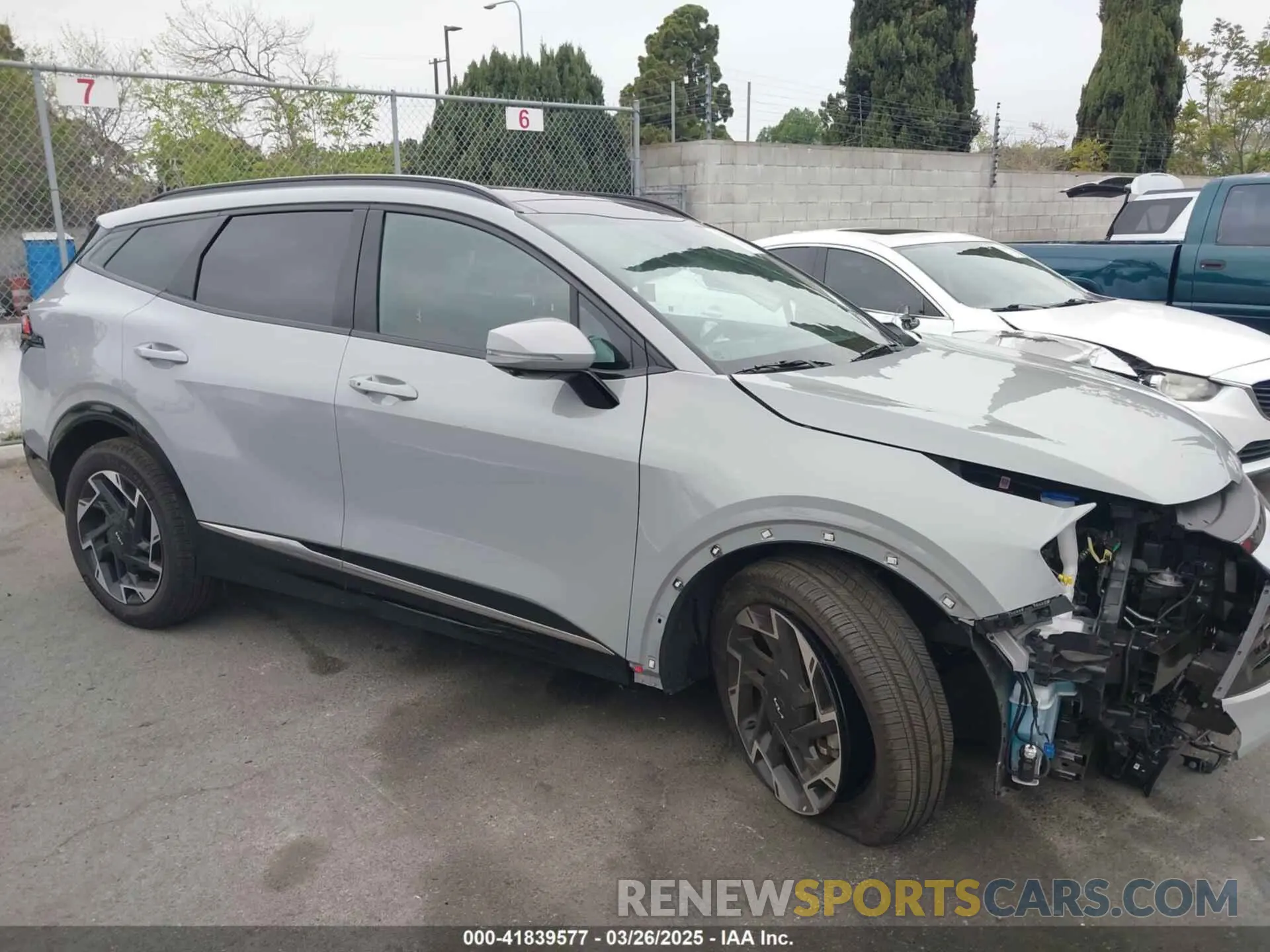 14 fotografías del automóvil dañado 5XYK53DF4SG253958 KIA SPORTAGE 2025