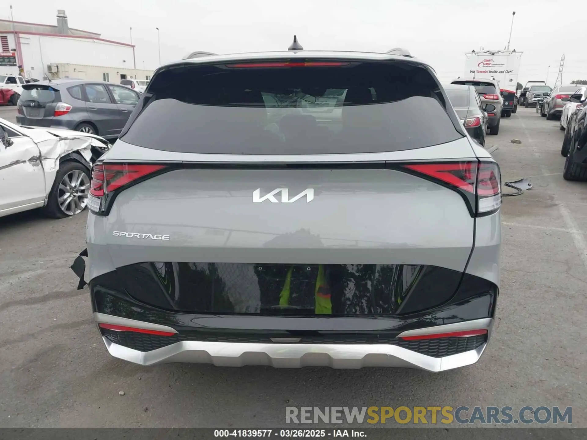 17 fotografías del automóvil dañado 5XYK53DF4SG253958 KIA SPORTAGE 2025