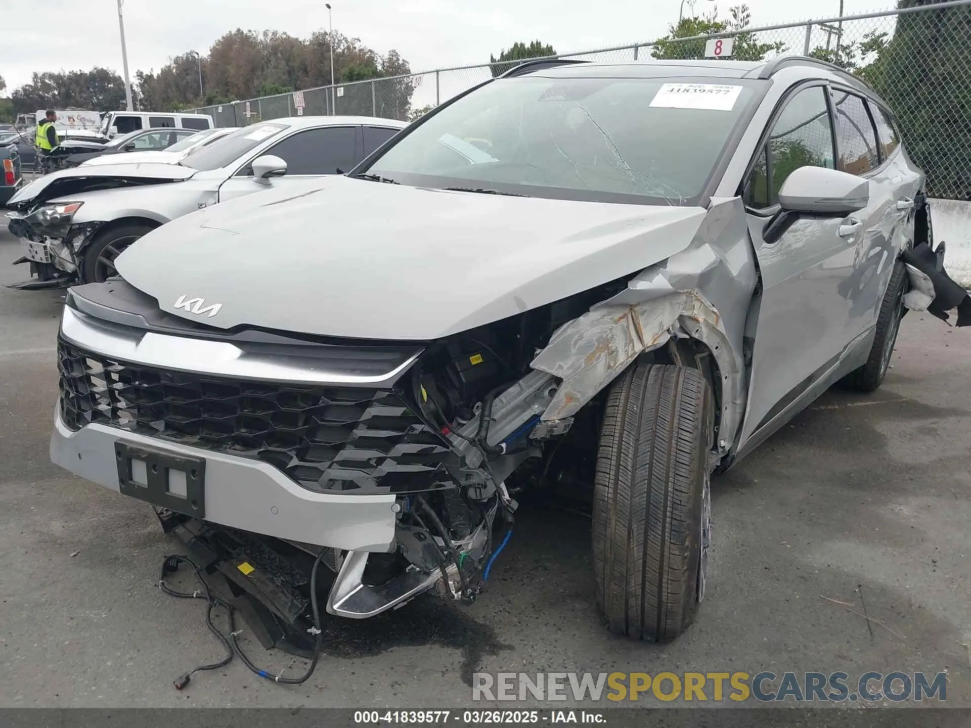 2 fotografías del automóvil dañado 5XYK53DF4SG253958 KIA SPORTAGE 2025