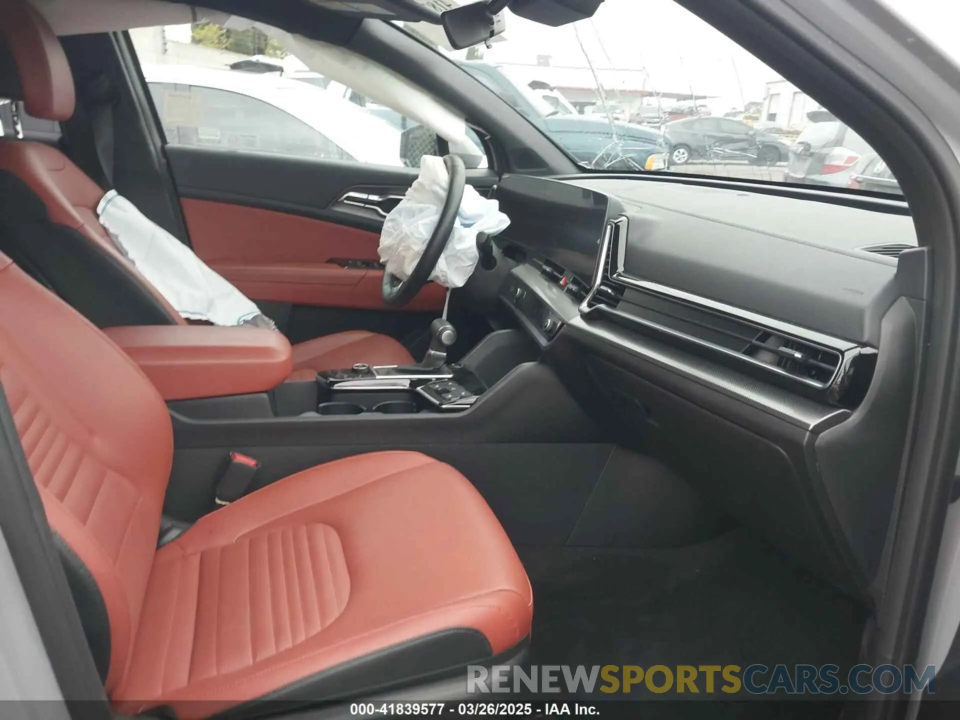5 fotografías del automóvil dañado 5XYK53DF4SG253958 KIA SPORTAGE 2025