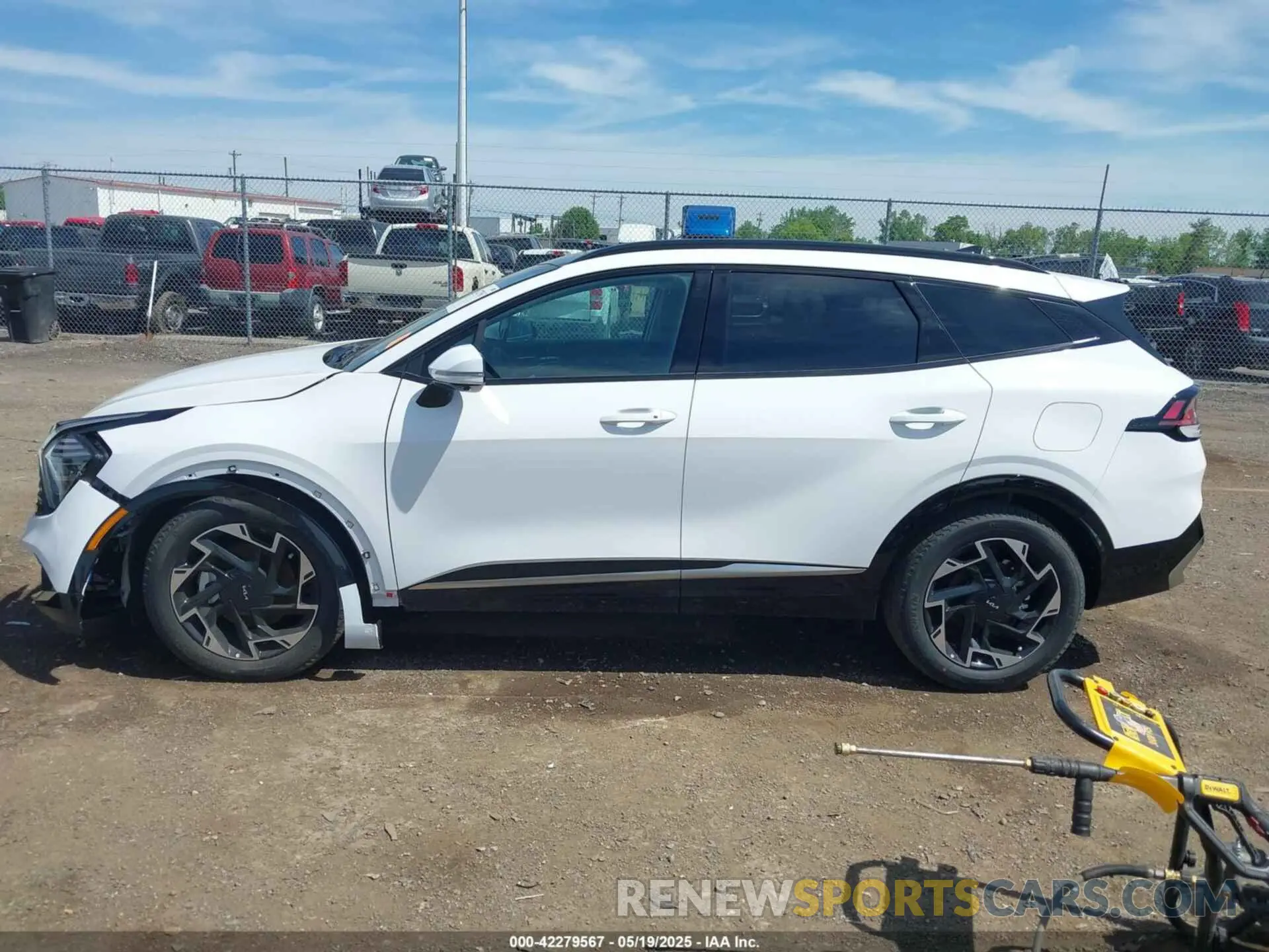 14 fotografías del automóvil dañado 5XYK53DF8SG295372 KIA SPORTAGE 2025