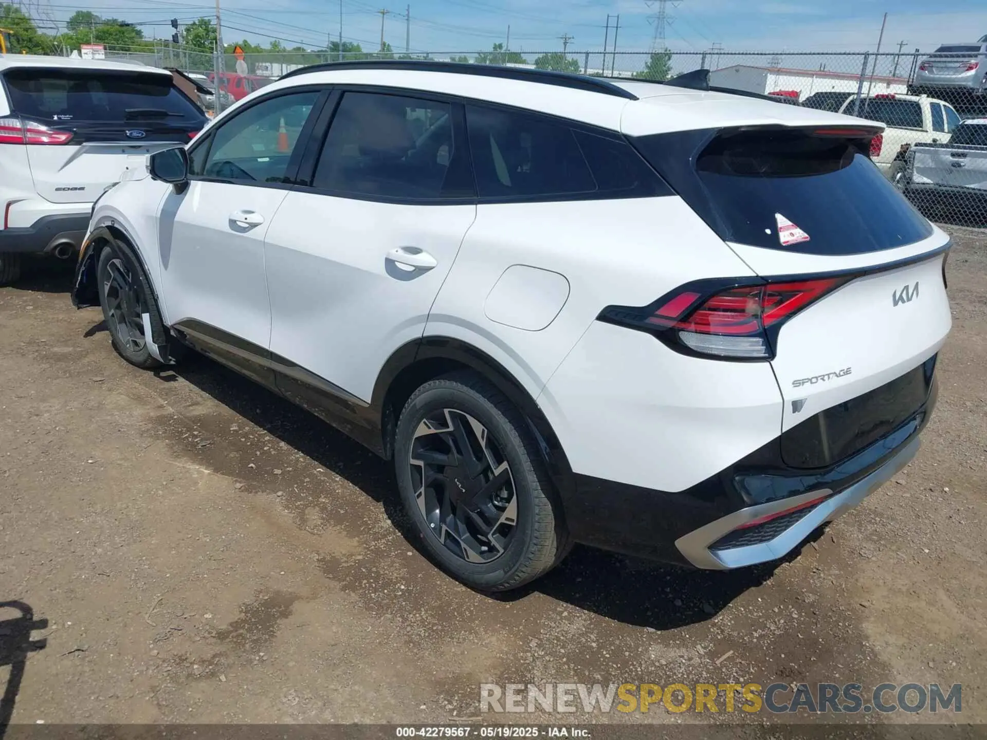 3 fotografías del automóvil dañado 5XYK53DF8SG295372 KIA SPORTAGE 2025